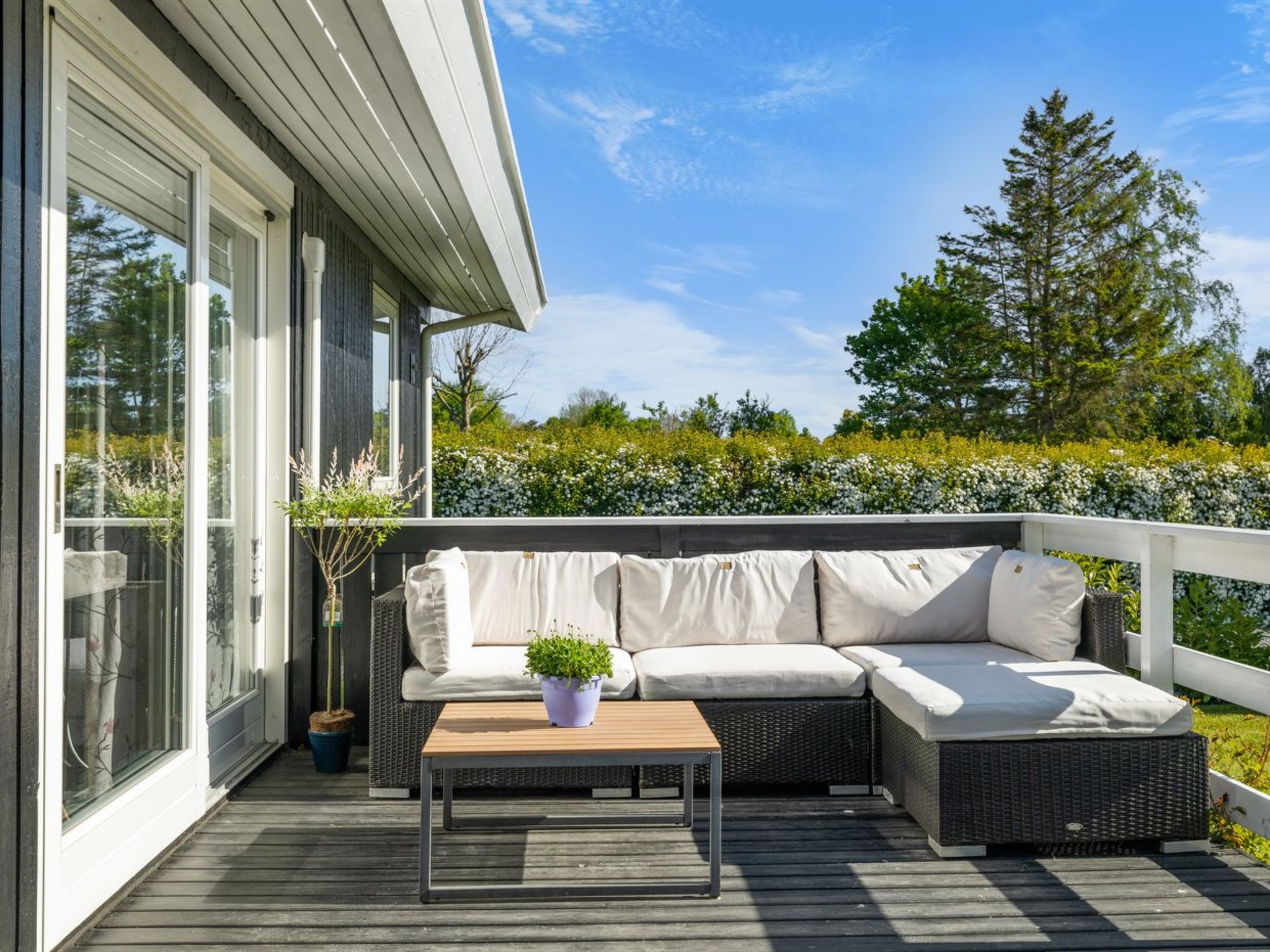 "Bjart" - 150m from the sea - Buiten
