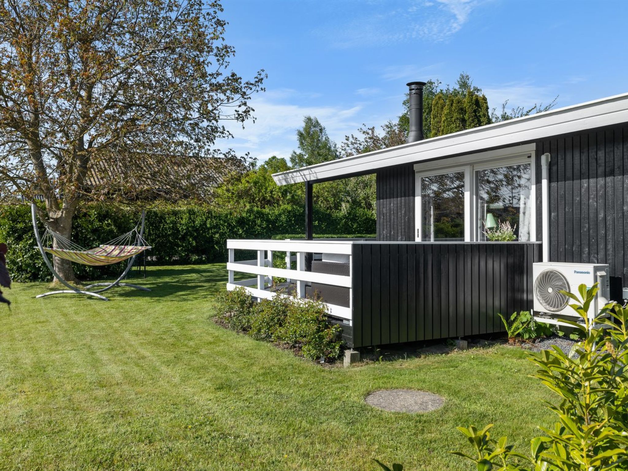 "Bjart" - 150m from the sea - Buiten