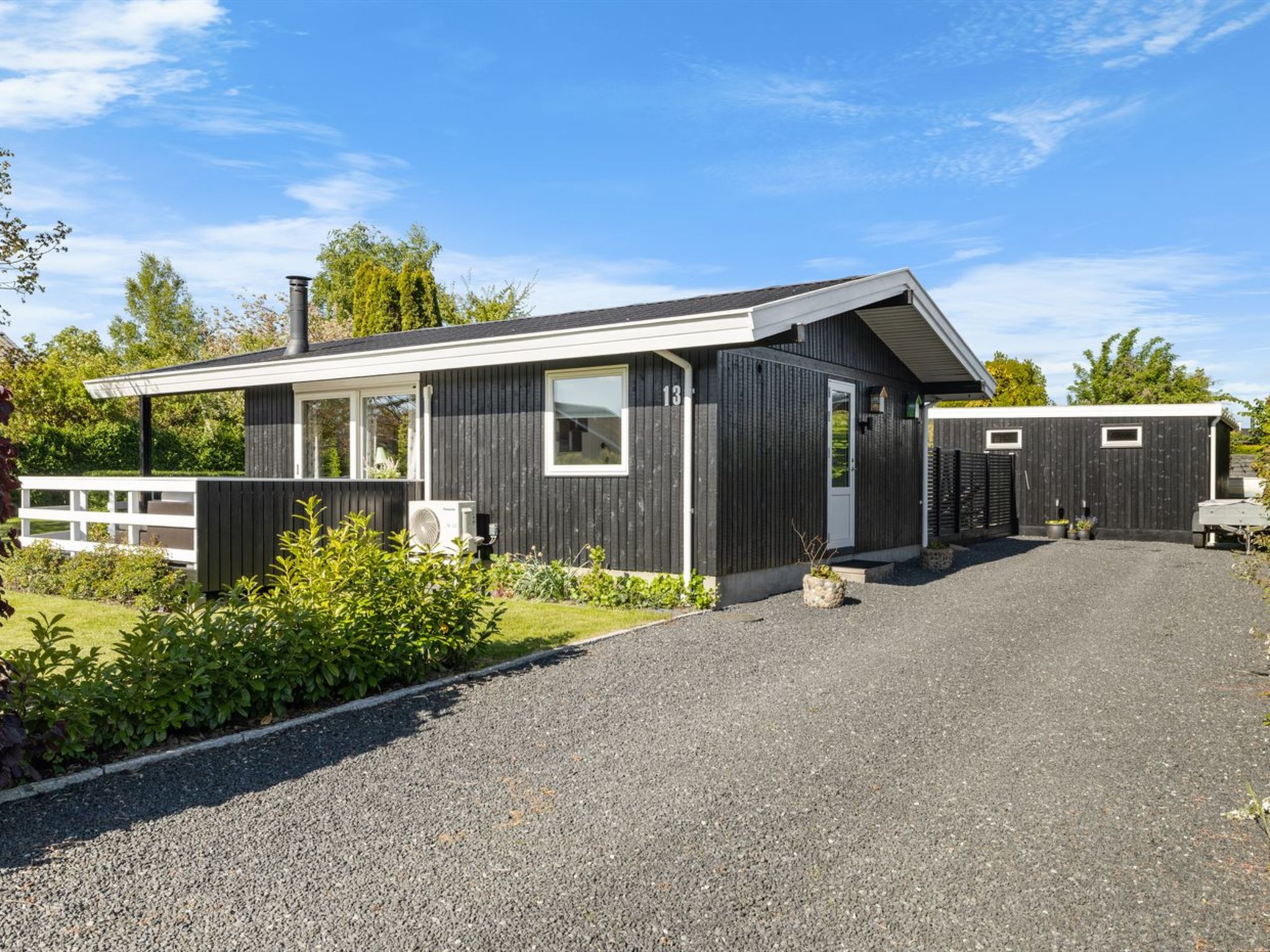"Bjart" - 150m from the sea - Buiten