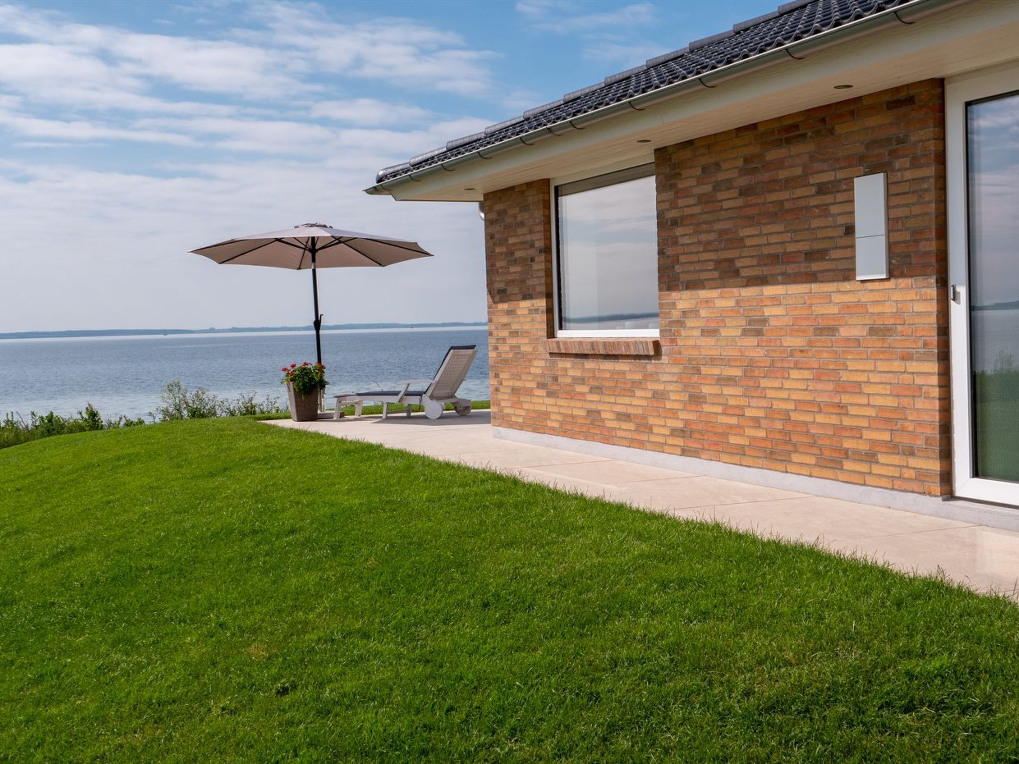 "Volmar" - 10m from the sea - Buiten