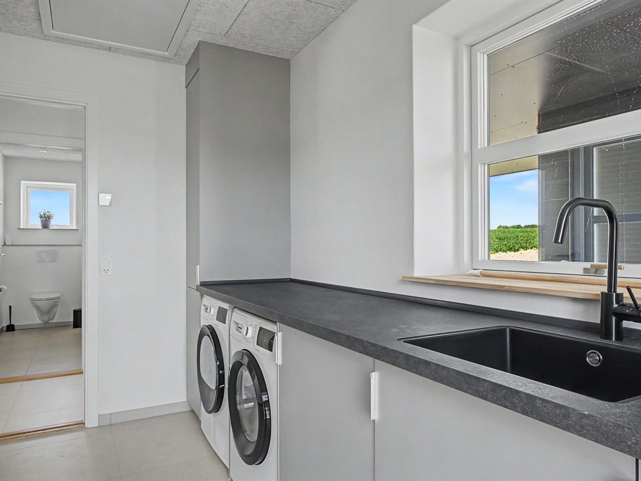 "Iolani" - 2.2km from the sea - Binnen