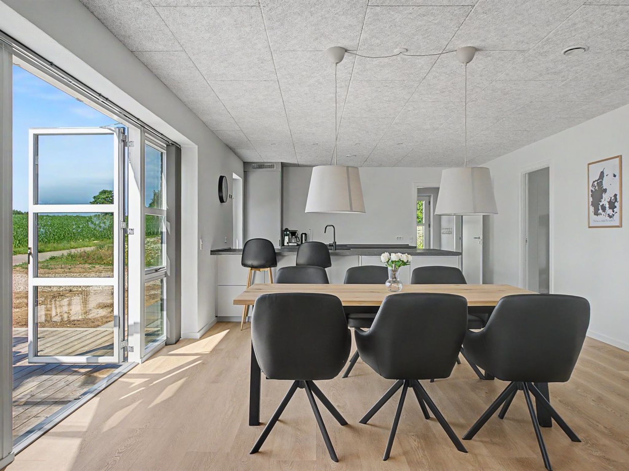 "Iolani" - 2.2km from the sea - Binnen