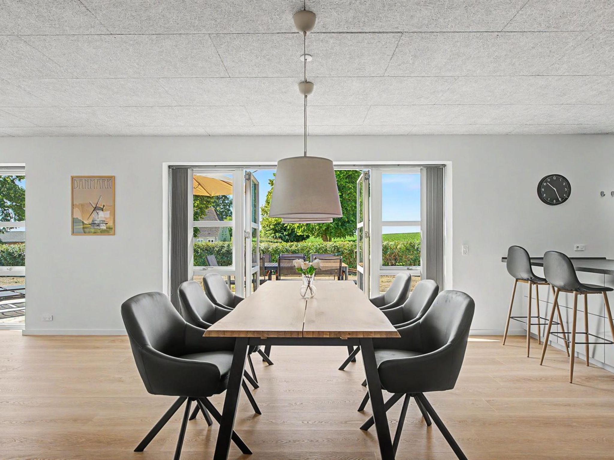 "Iolani" - 2.2km from the sea - Binnen