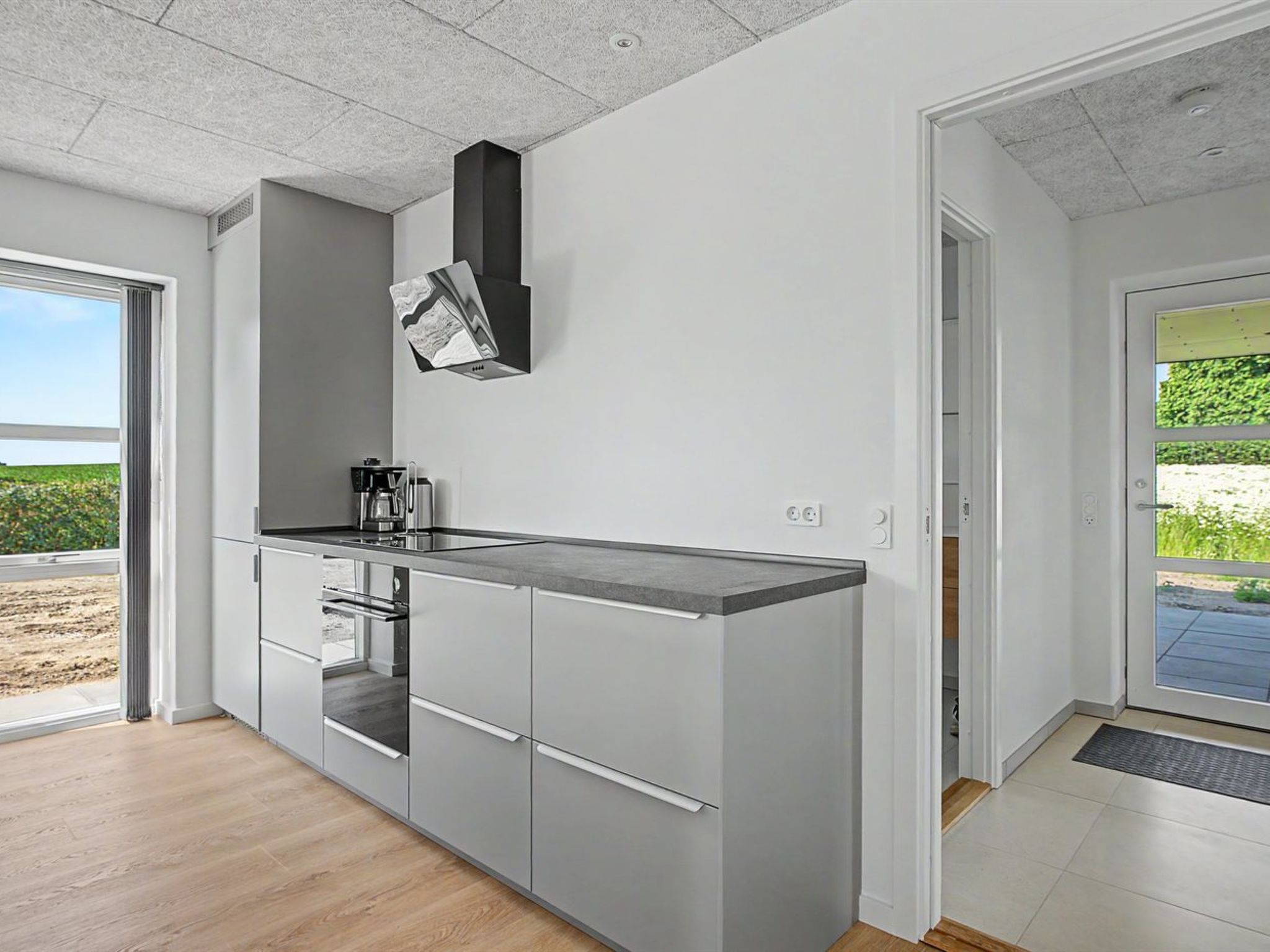 "Iolani" - 2.2km from the sea - Binnen