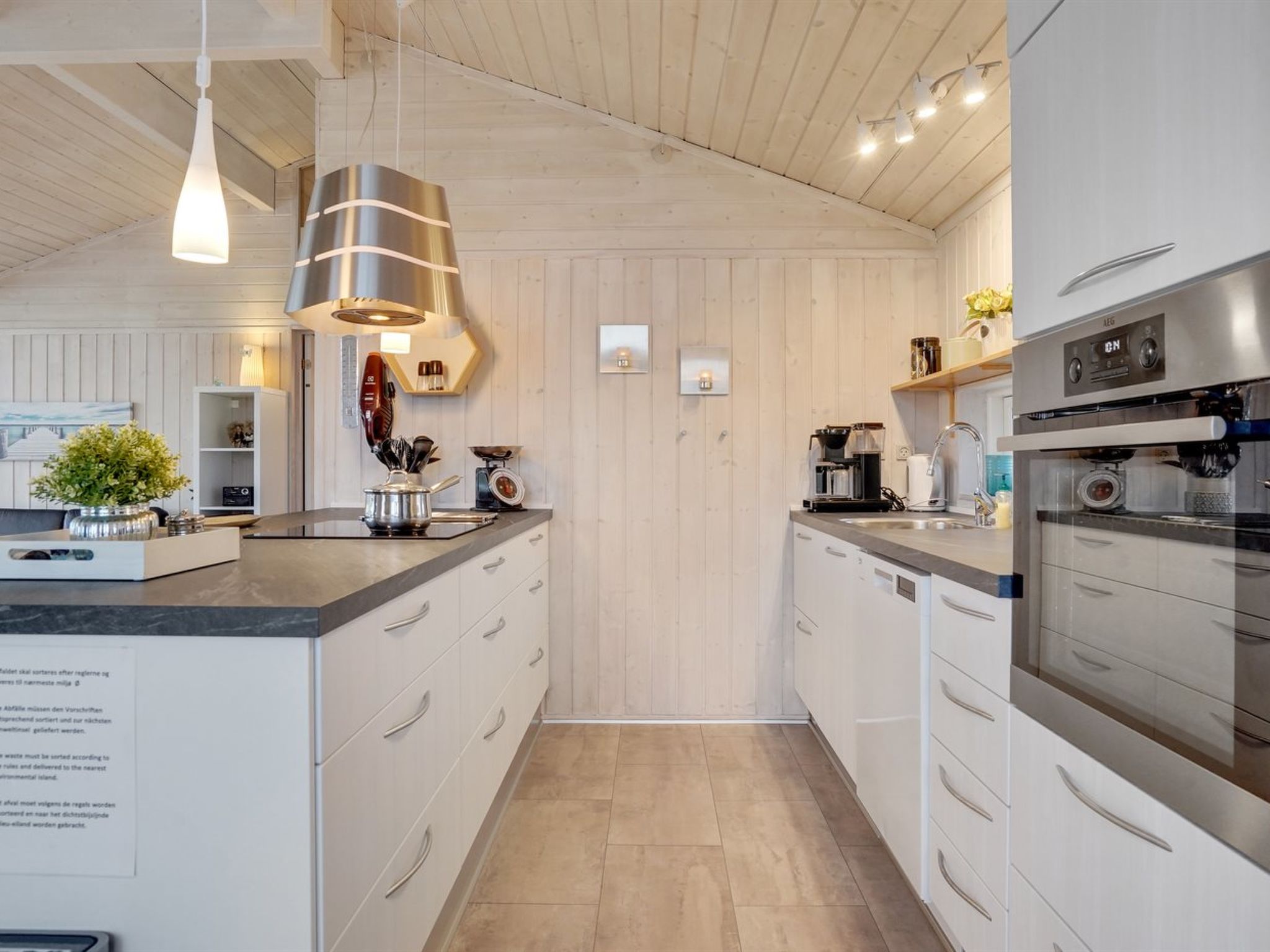 "Stefanka" - 600m from the sea - Binnen