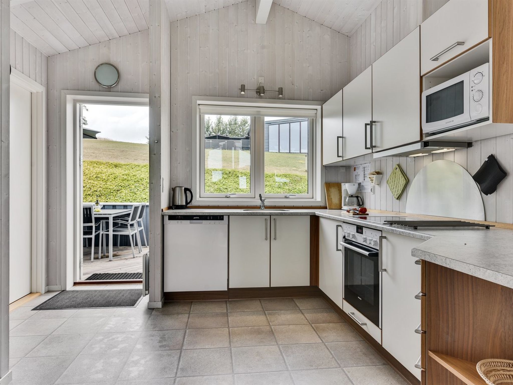 "Sisko" - 600m from the sea - Binnen