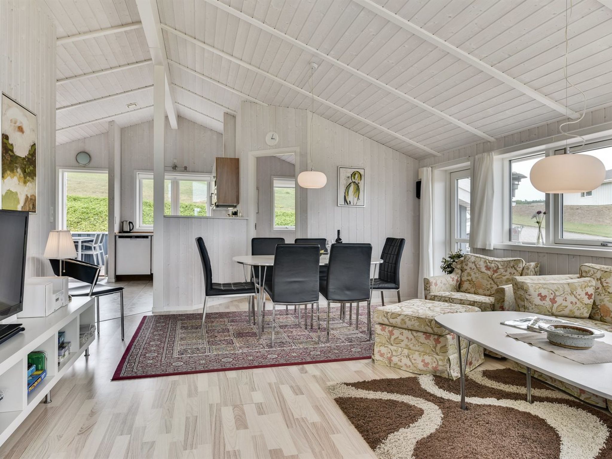 "Sisko" - 600m from the sea-Binnen