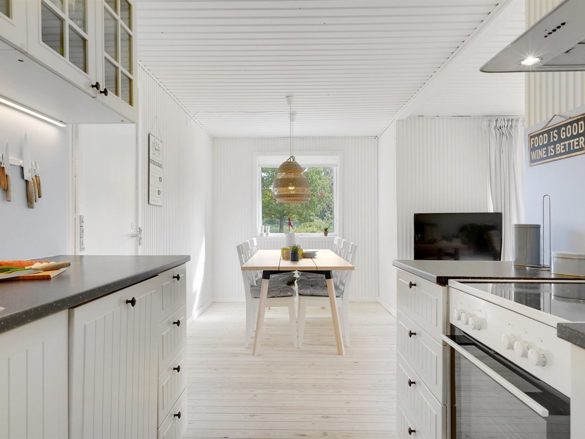 "Aksa" - 400m from the sea - Inside