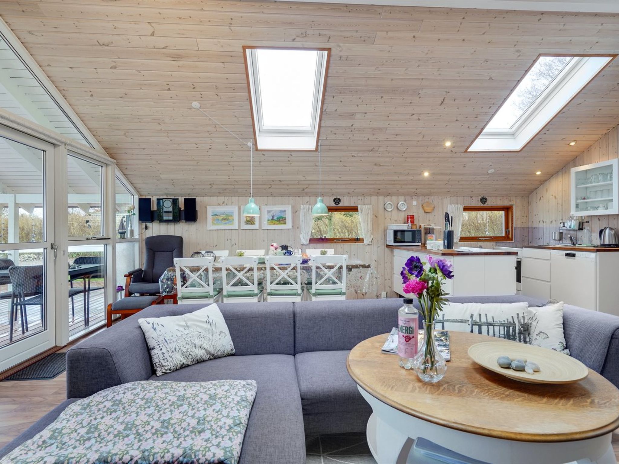 "Flicka" - 275m from the sea - Drinnen