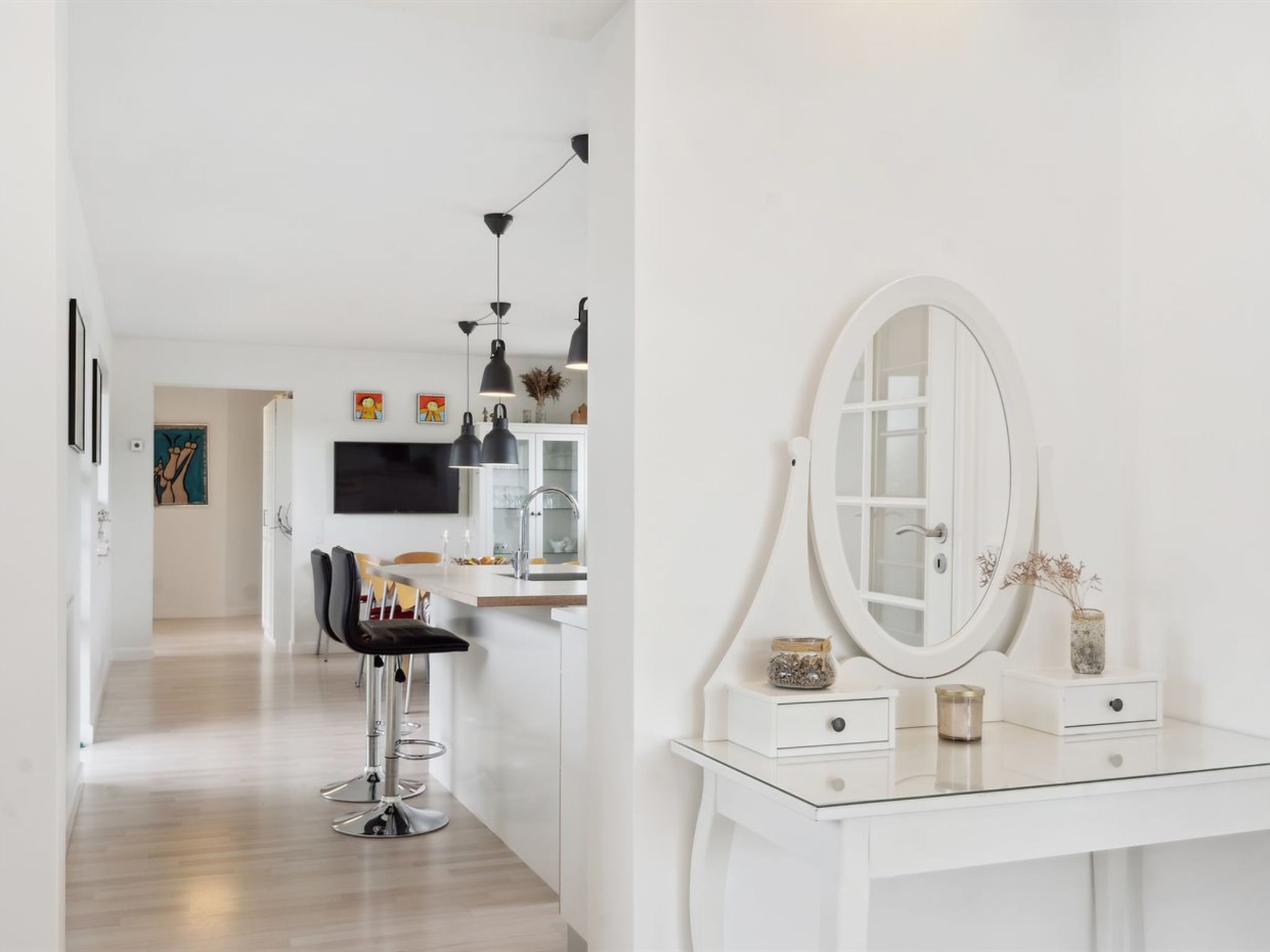 "Edo" - 575m from the sea-Inside