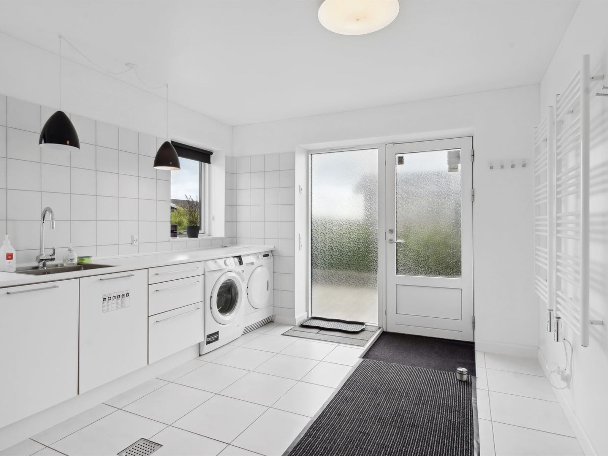 "Edo" - 575m from the sea-Inside