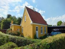 Sfeervol vakantiehuis met open haard in Rudkøbing - thumbnail 1