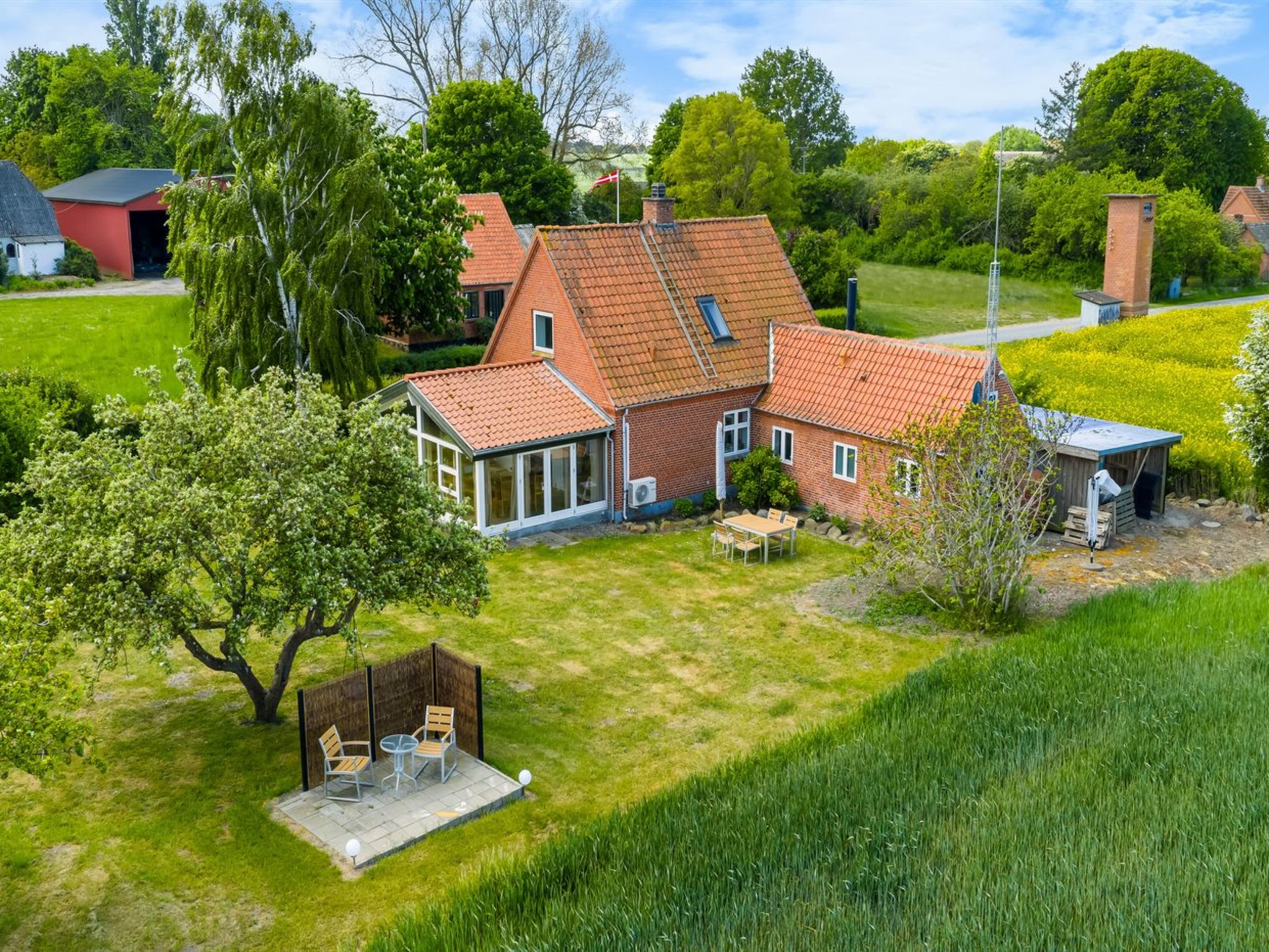 "Alisa" - 2.5km from the sea-Outside