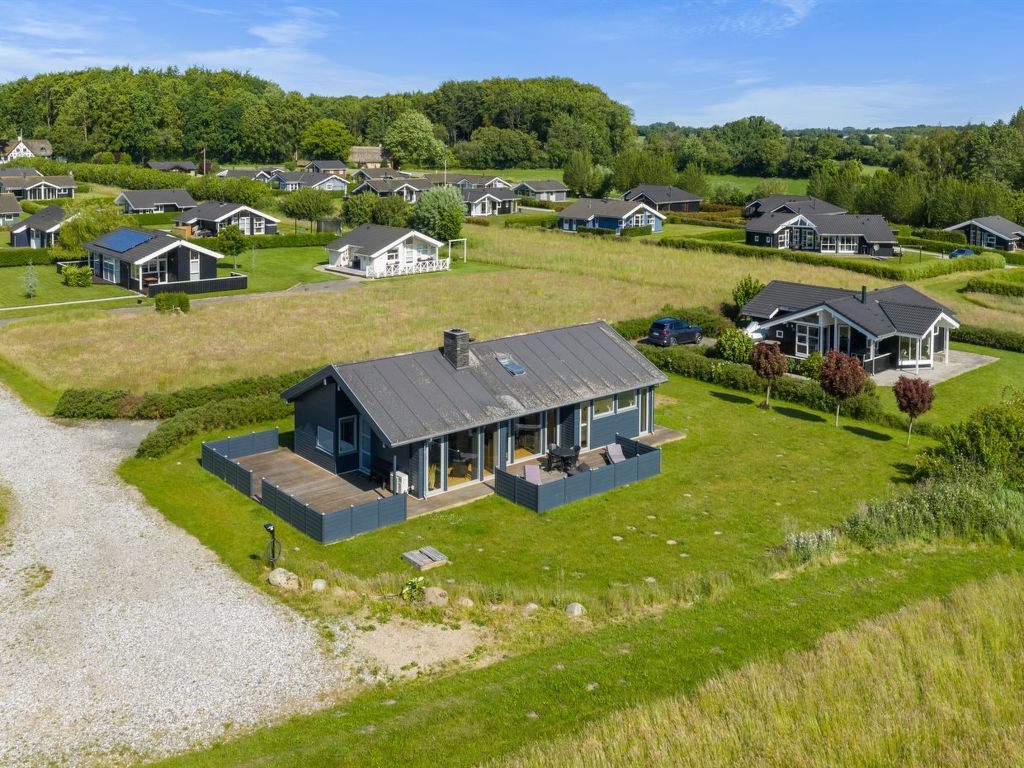 'Konsta' - 300m from the sea