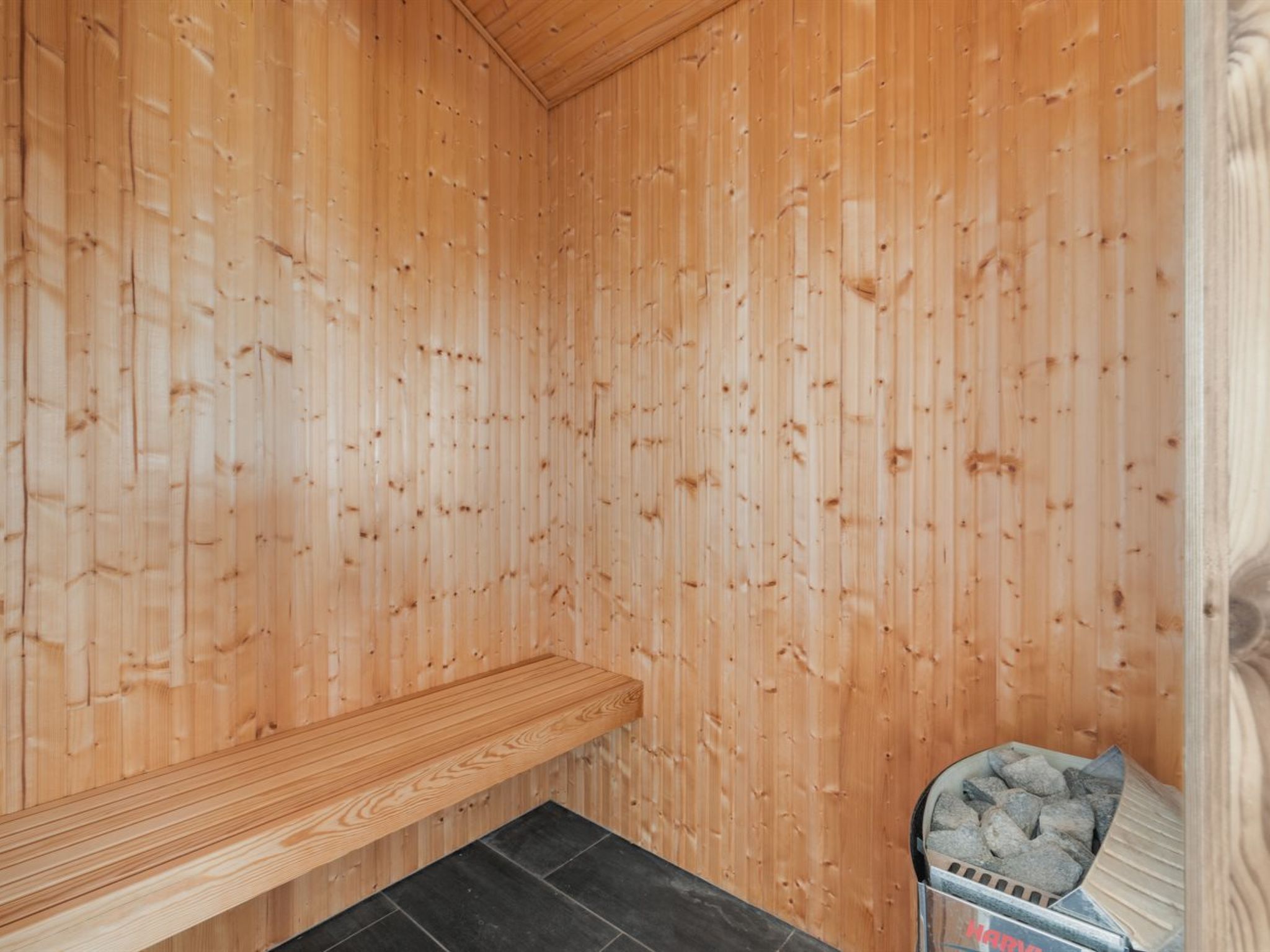"Konsta" - 300m from the sea-Drinnen