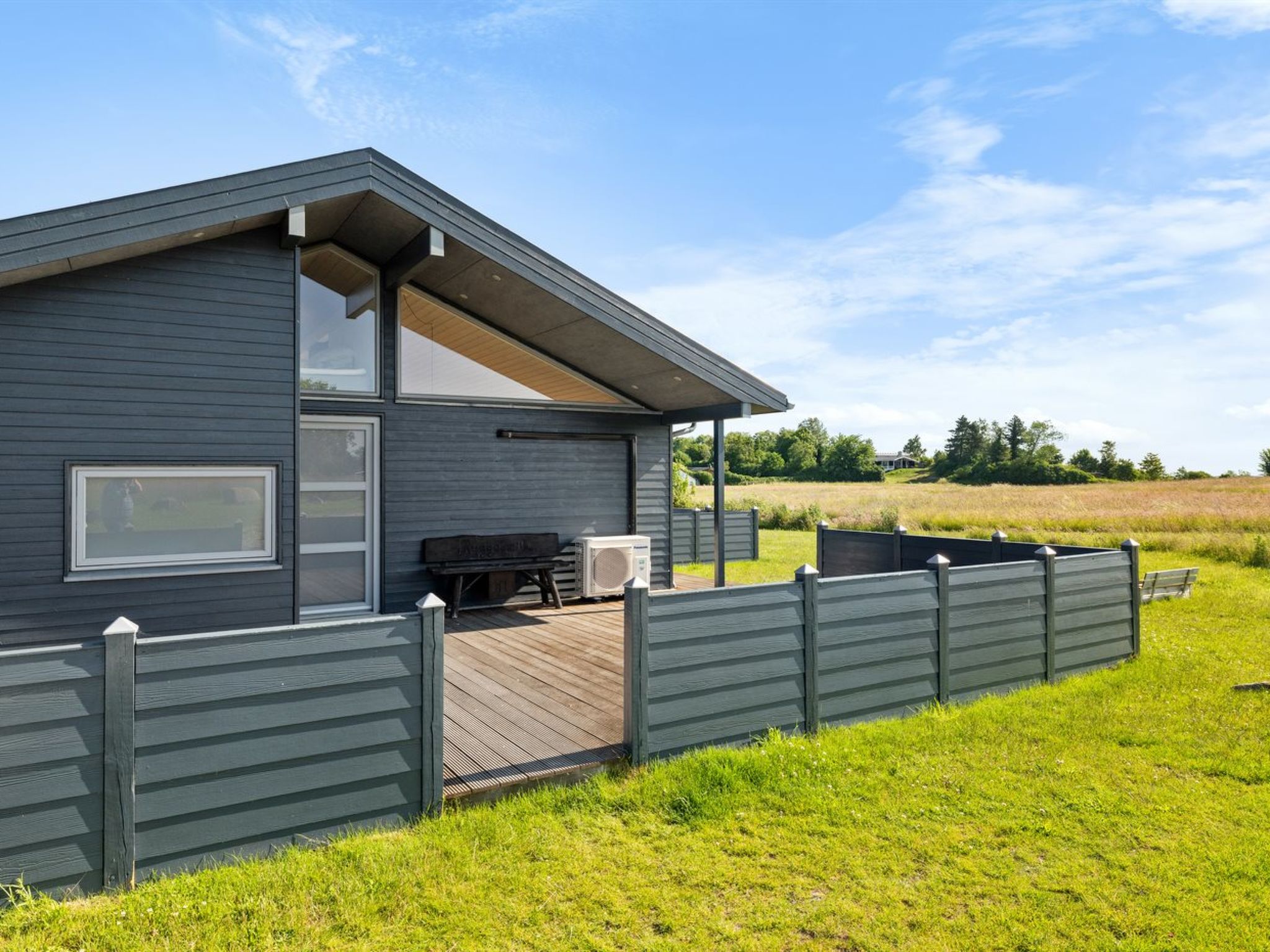 "Konsta" - 300m from the sea-Draußen