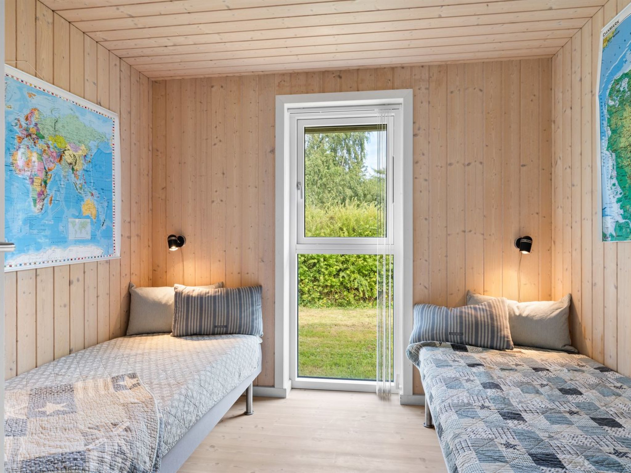 "Ønevus" - 550m from the sea - Binnen