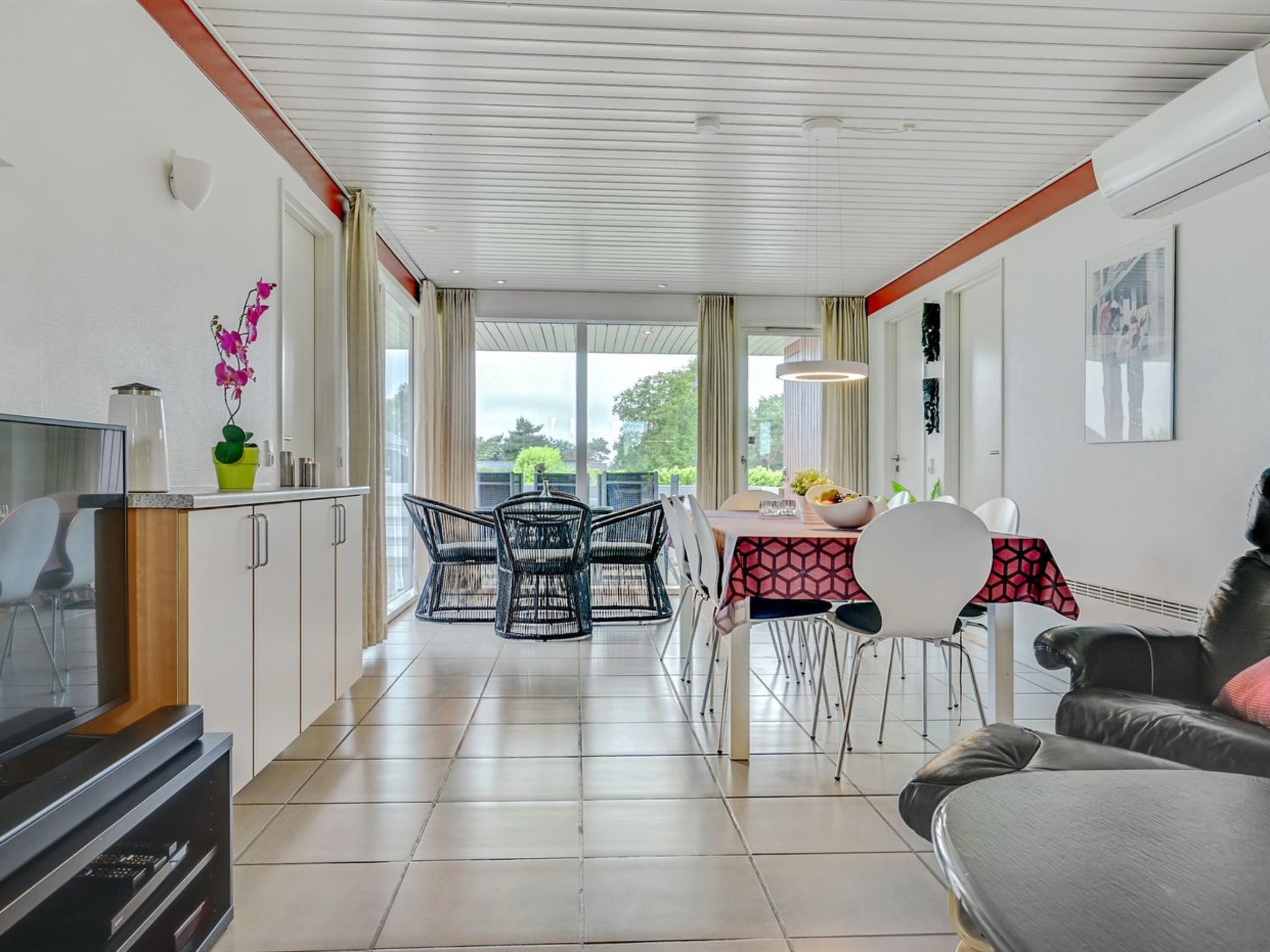 "Emly" - 1.1km from the sea - Drinnen