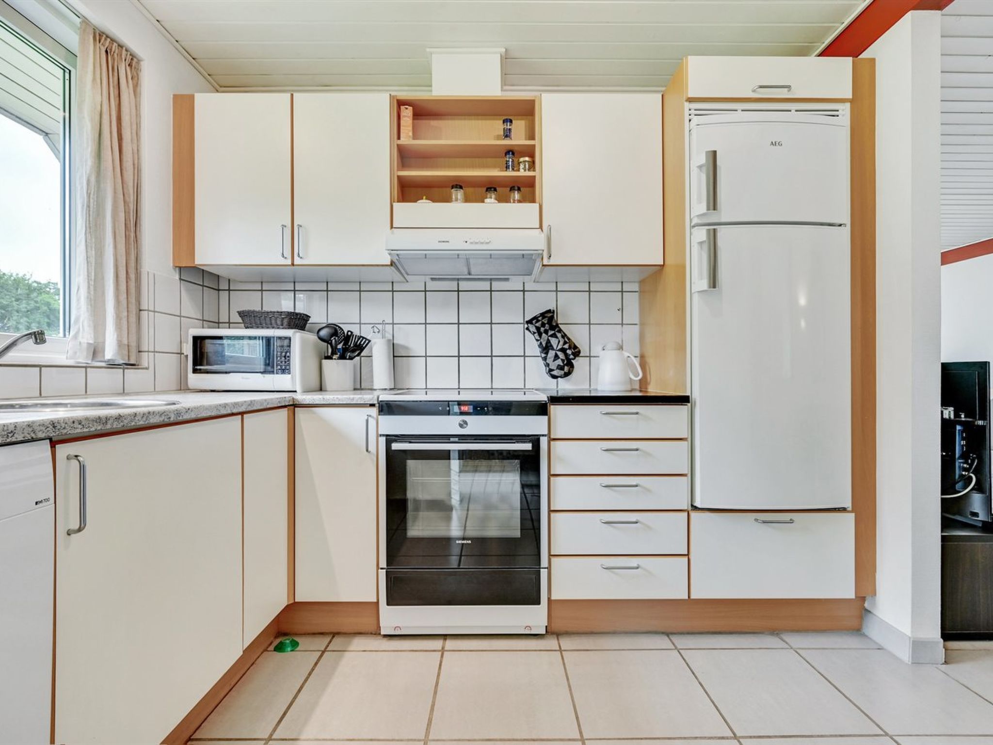 "Emly" - 1.1km from the sea - Drinnen