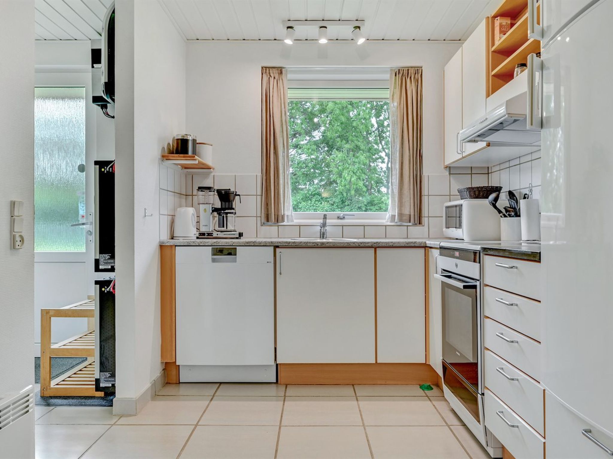 "Emly" - 1.1km from the sea - Drinnen