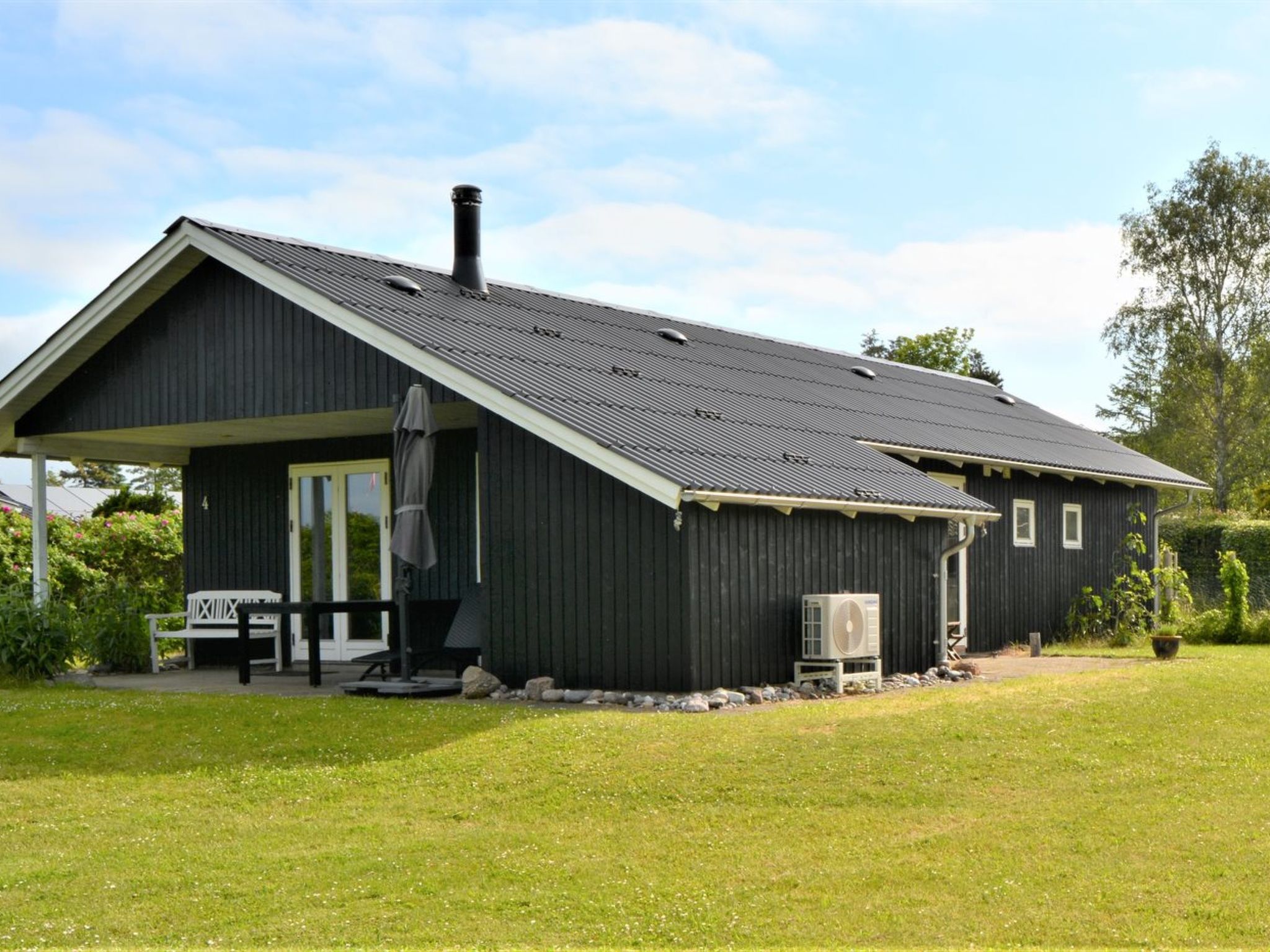 "Kustaa" - 1km from the sea