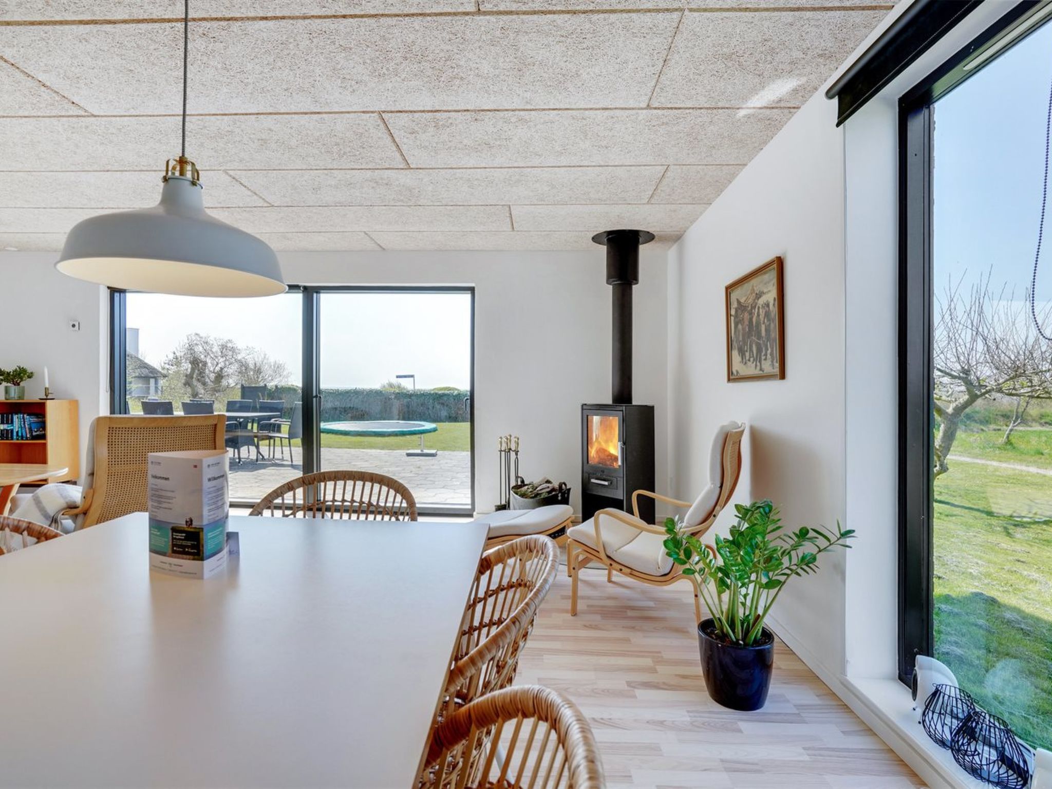 "Emin" - 100m from the sea - Binnen
