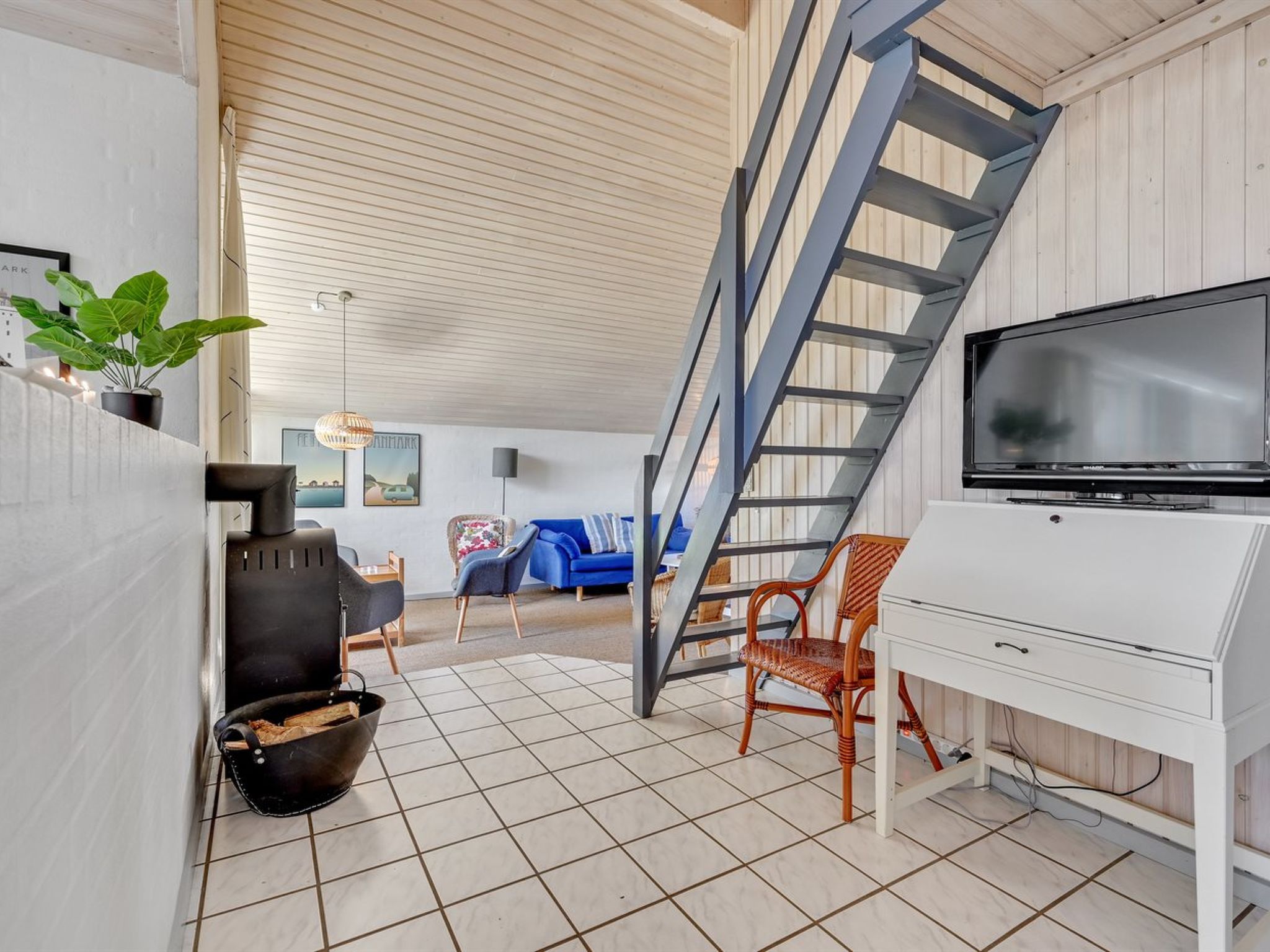 "Faina" - 100m from the sea - Binnen