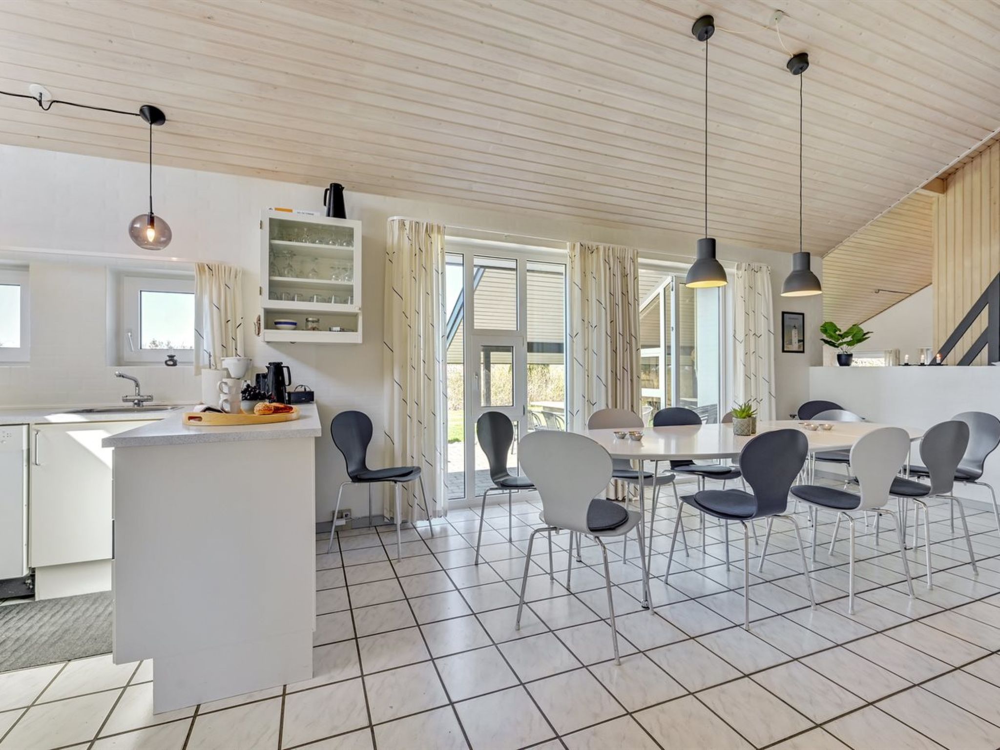 "Faina" - 100m from the sea - Binnen