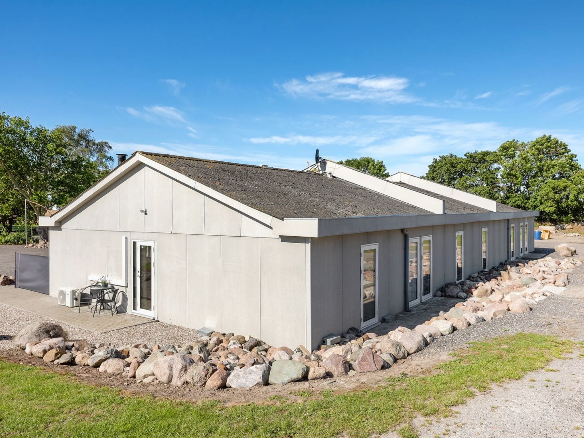 "Henne" - 2.5km from the sea
