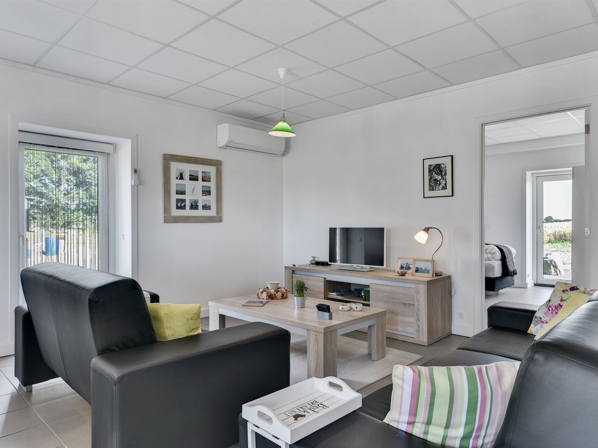 "Haralde" - 2.5km from the sea-Binnen