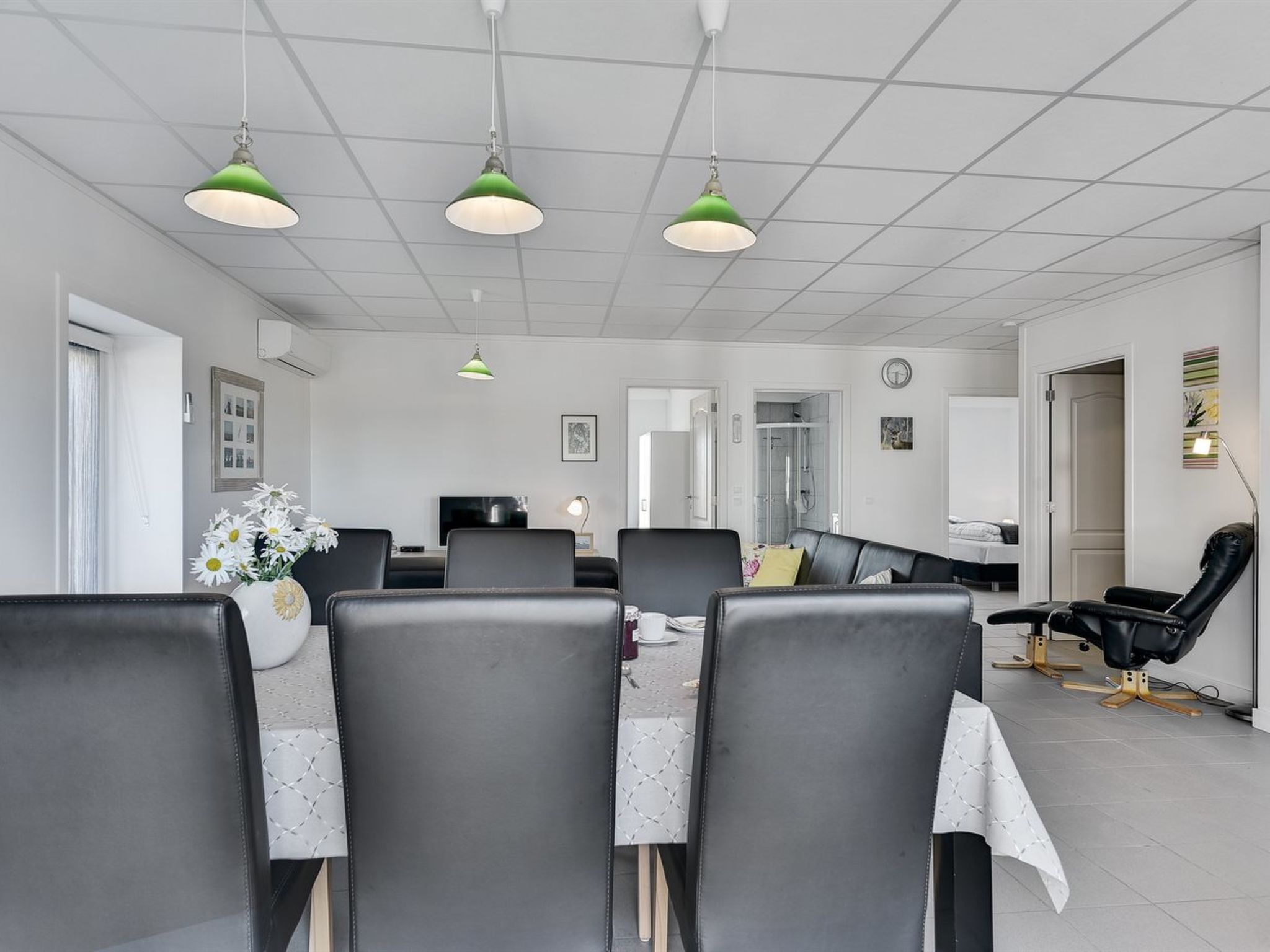 "Haralde" - 2.5km from the sea-Binnen