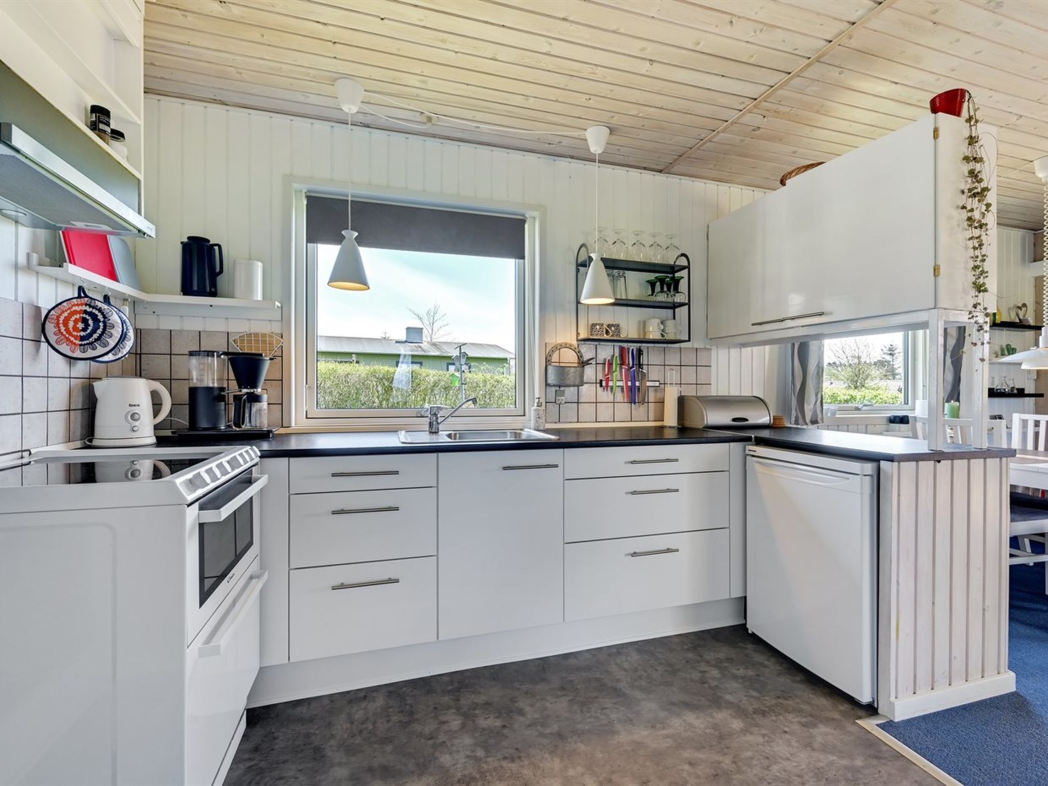 "Cordeline" - 325m from the sea-Binnen