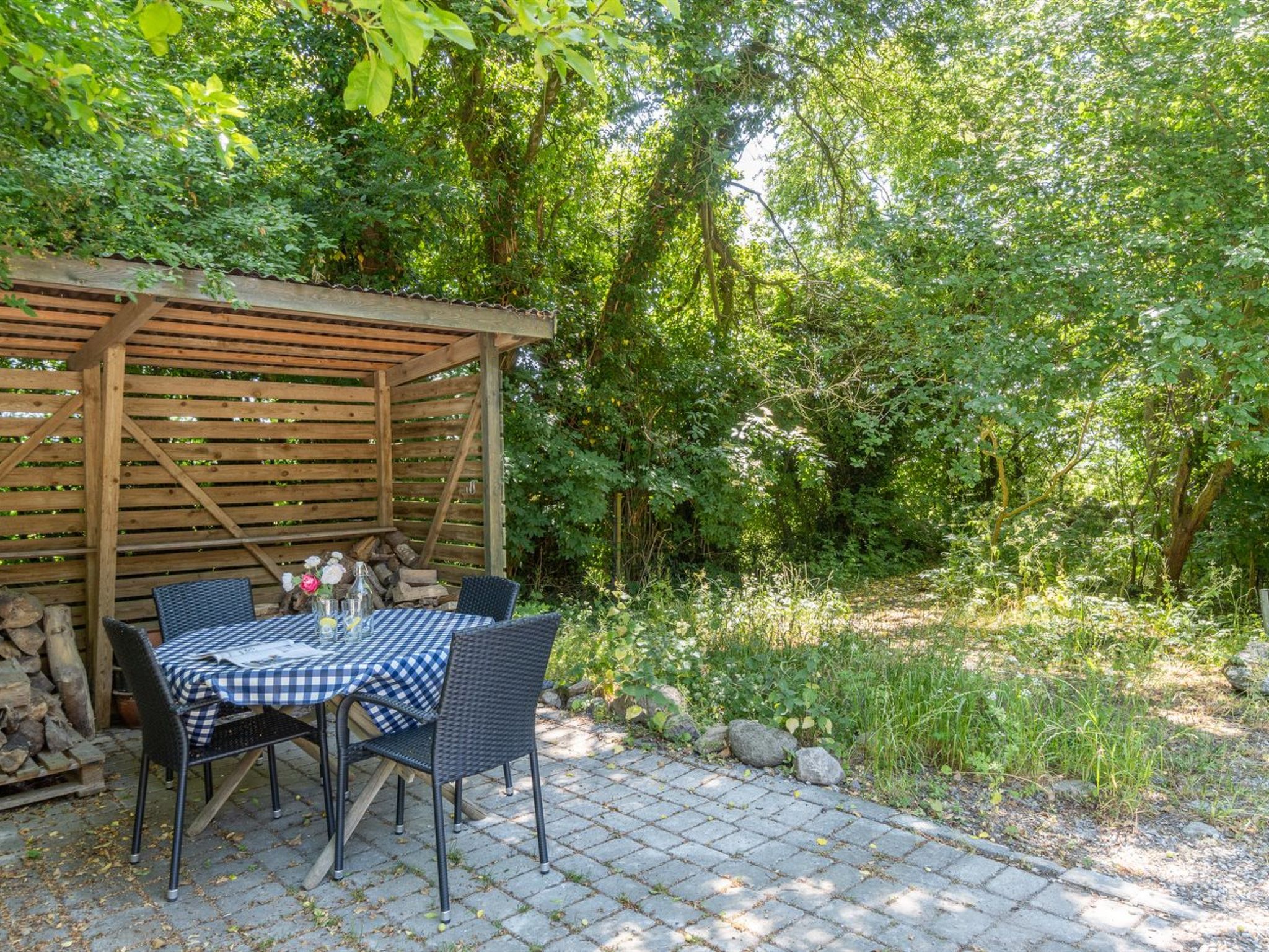 "Elvin" - 2.7km from the sea - Draußen