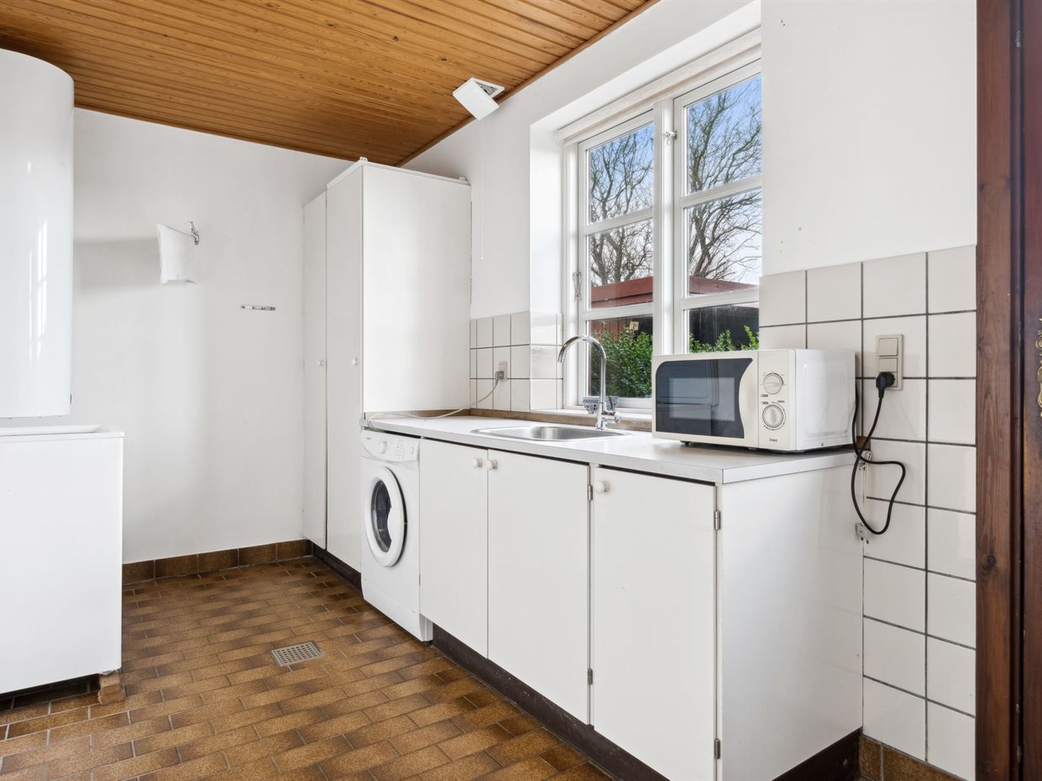 "Sebine" - 800m from the sea - Binnen