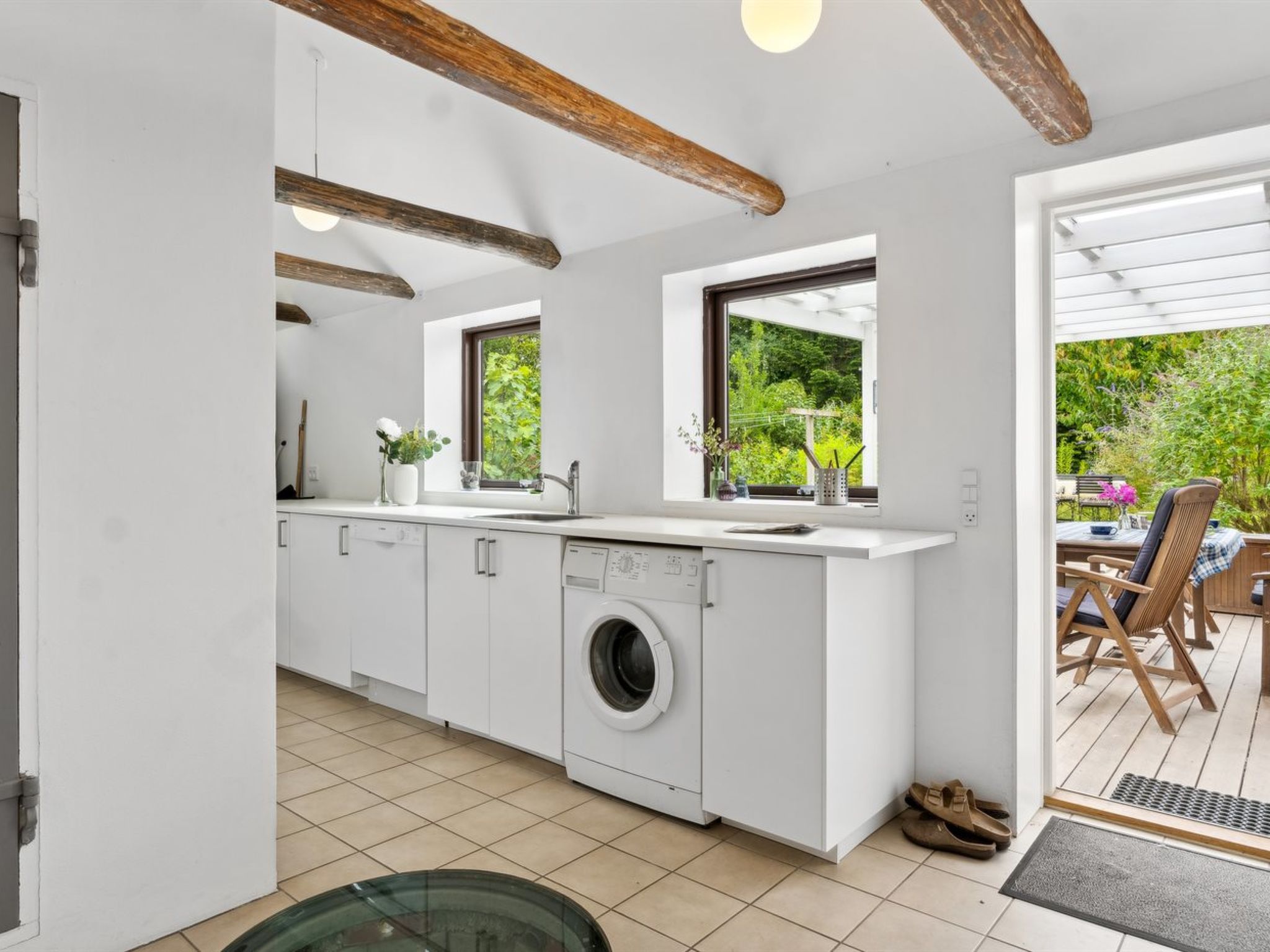 "Keyla" - 2.3km from the sea-Binnen
