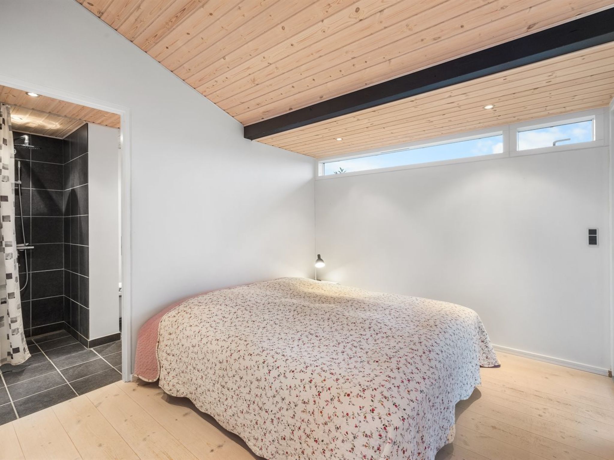 "Erlinda" - 600m from the sea - Binnen