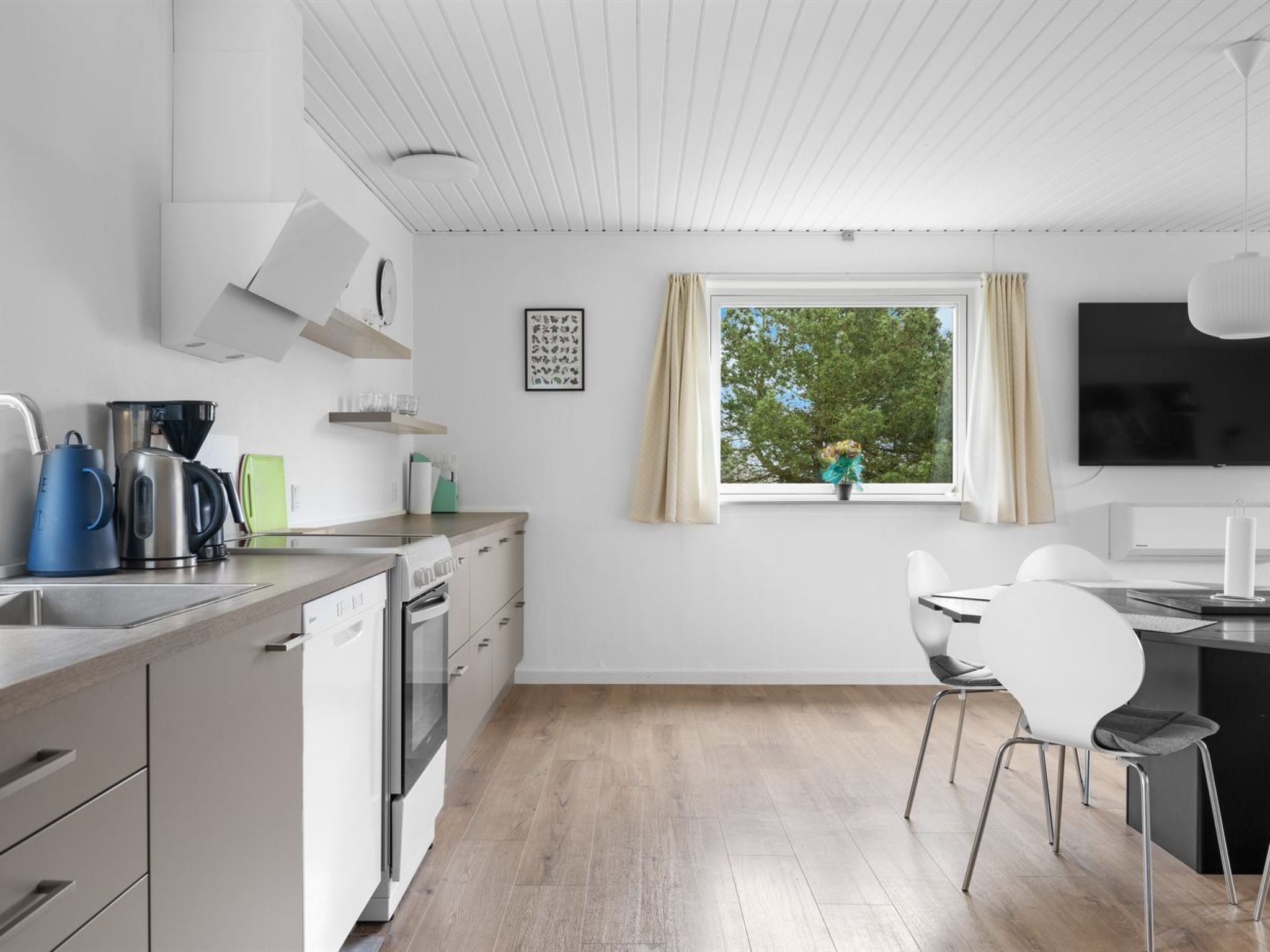 "Gise" - 2.8km from the sea-Drinnen