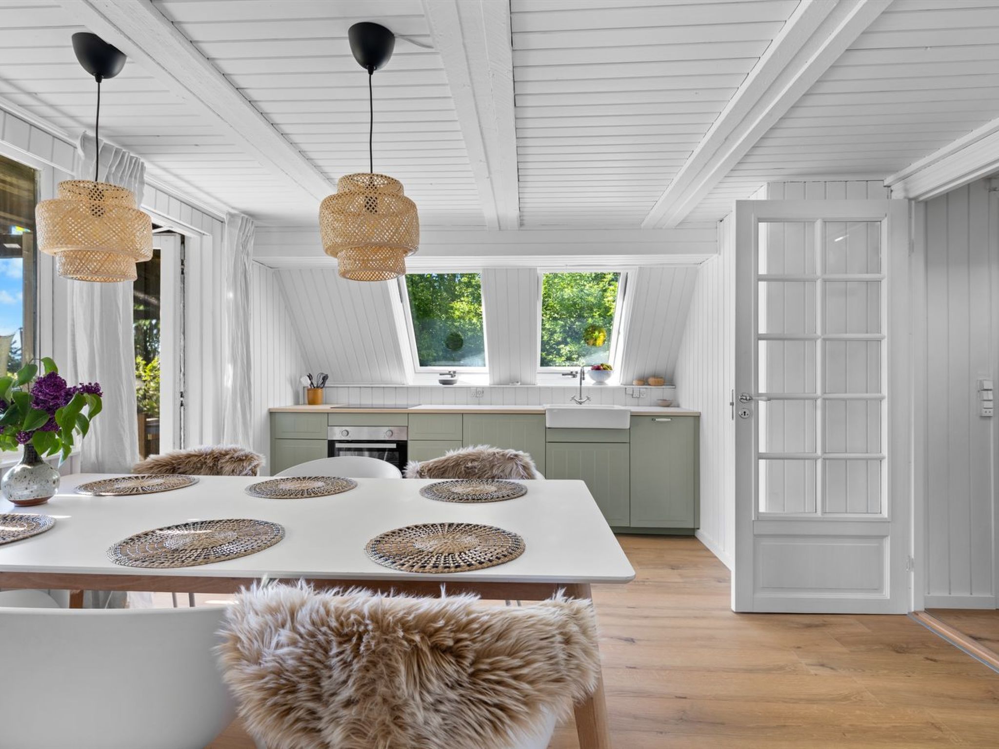 "Sunna" - 1km from the sea - Binnen