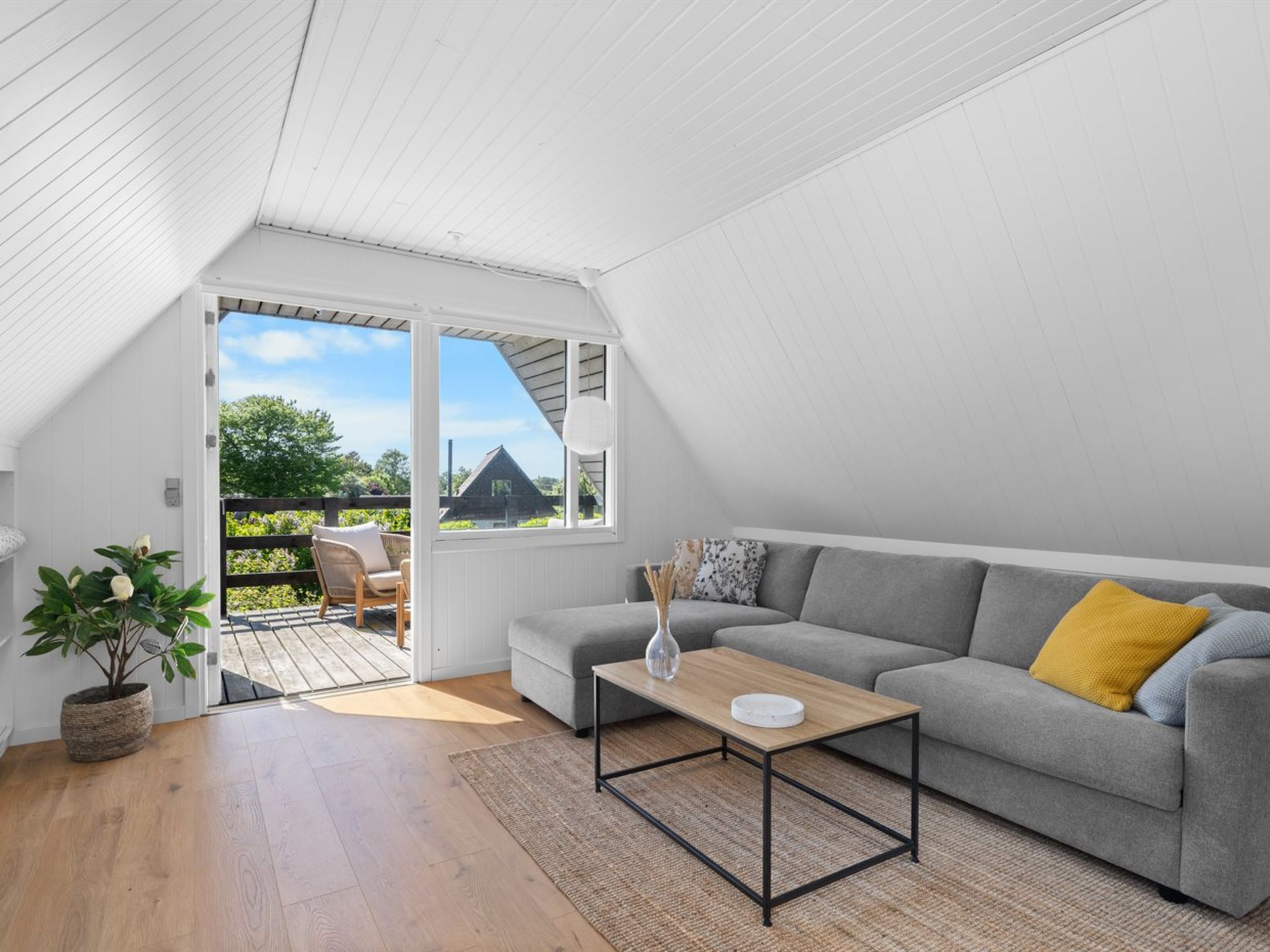 "Sunna" - 1km from the sea - Binnen