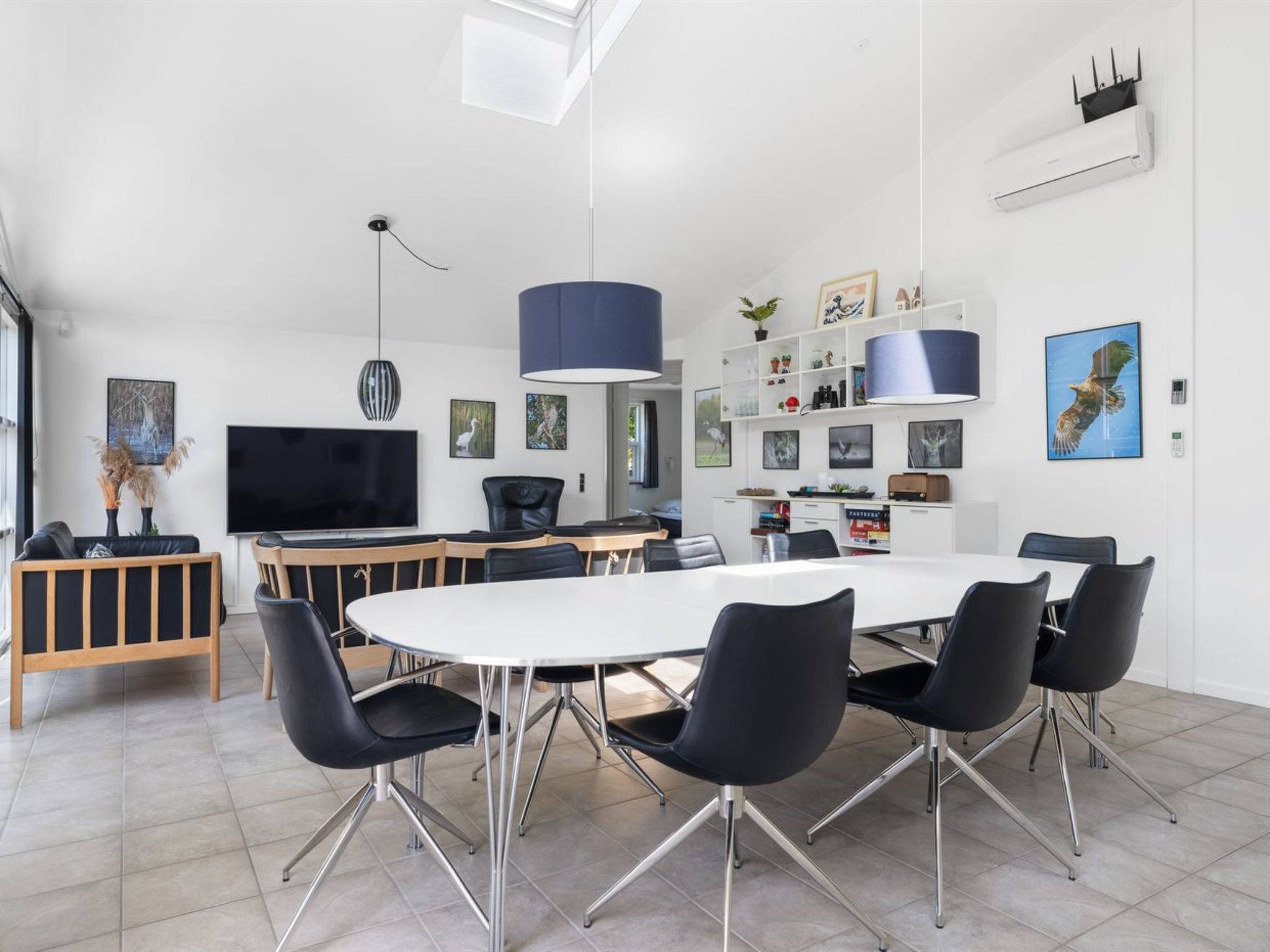 "Merrit" - 280m from the sea-Binnen