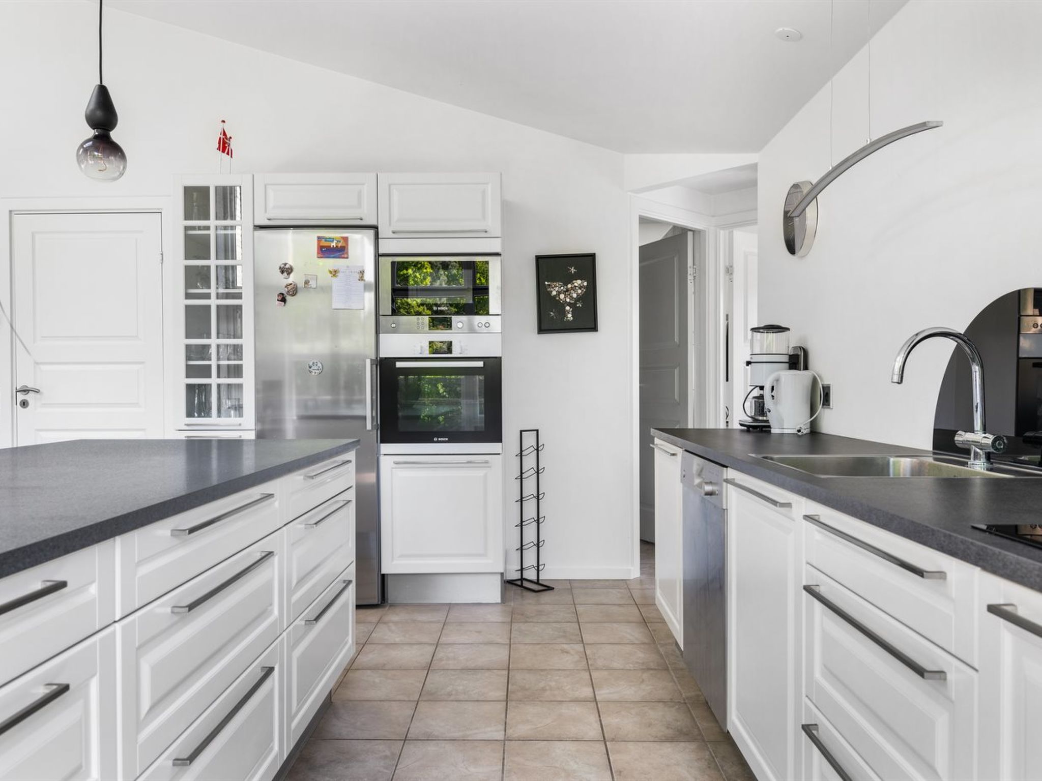 "Merrit" - 280m from the sea-Binnen