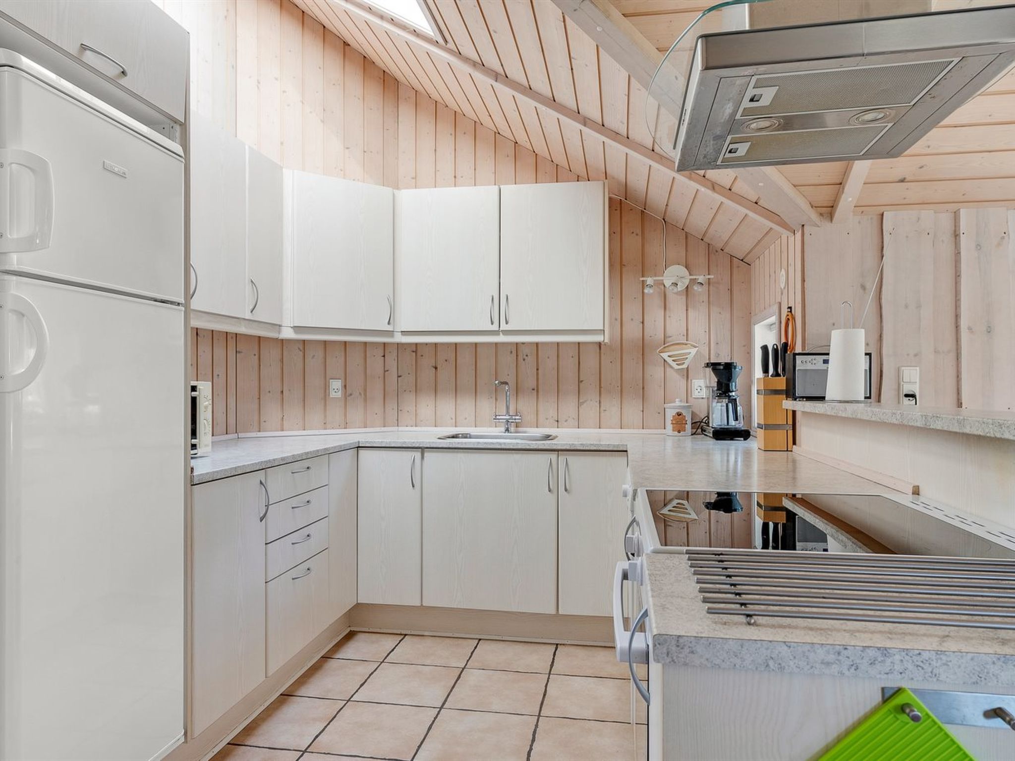 Gudrid: Ruime vakantiewoning met sauna op 550 meter van zee - foto 8