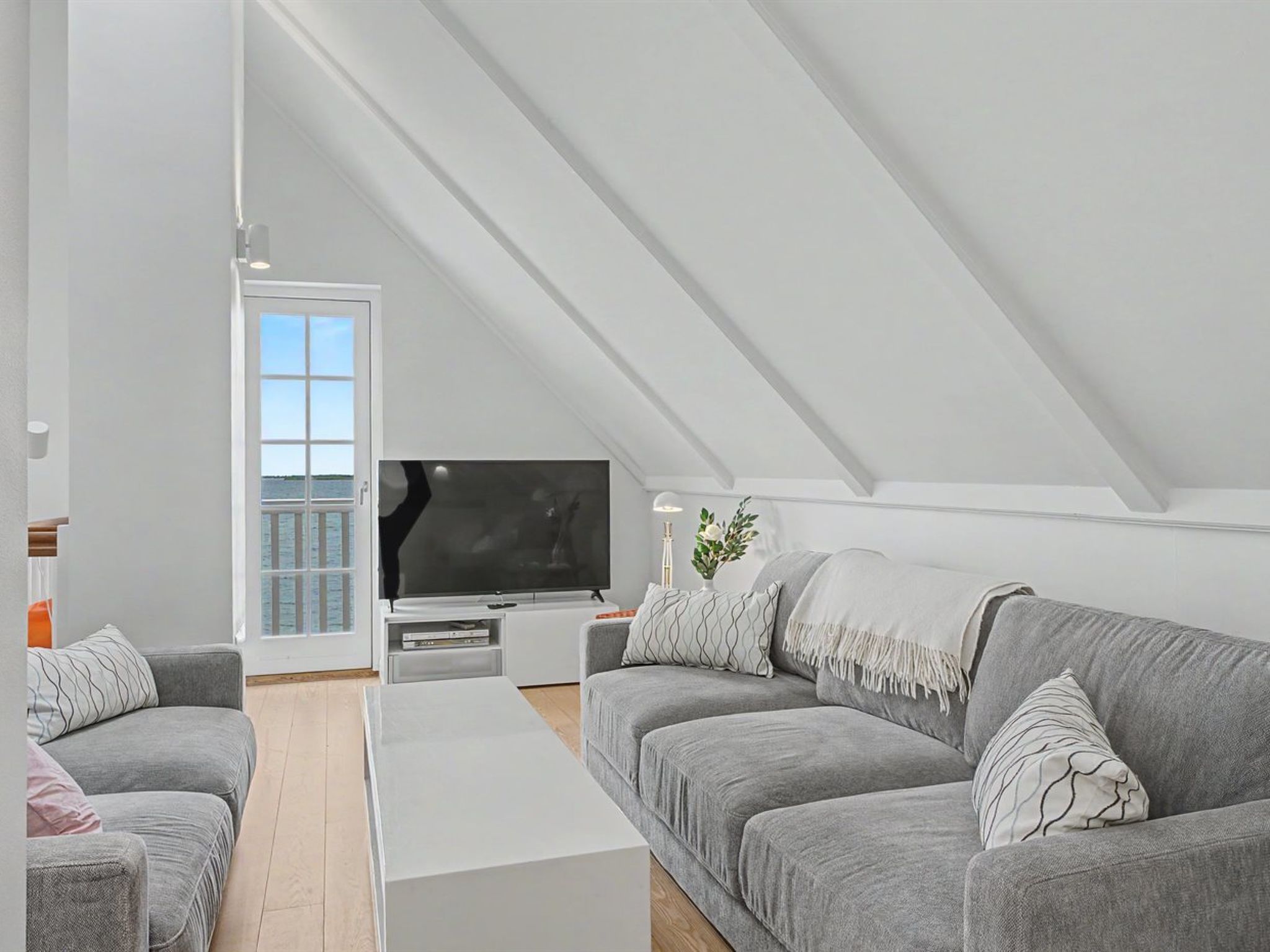 "Efraima" - 20m from the sea - Binnen