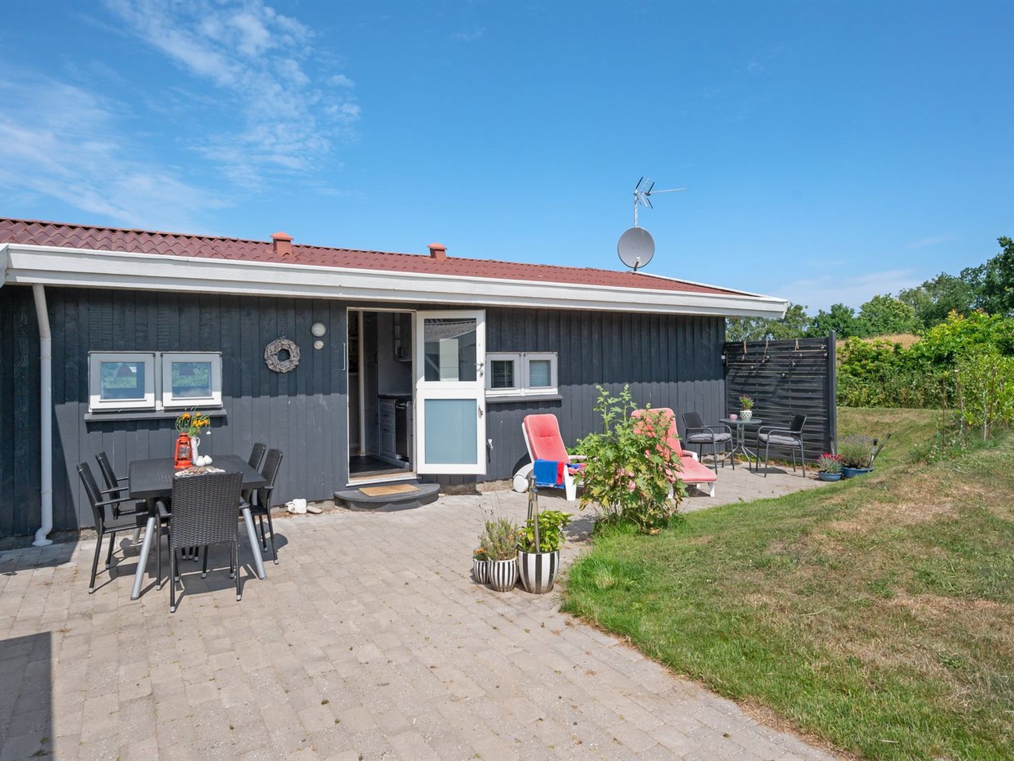 "Raija" - 400m from the sea - Buiten