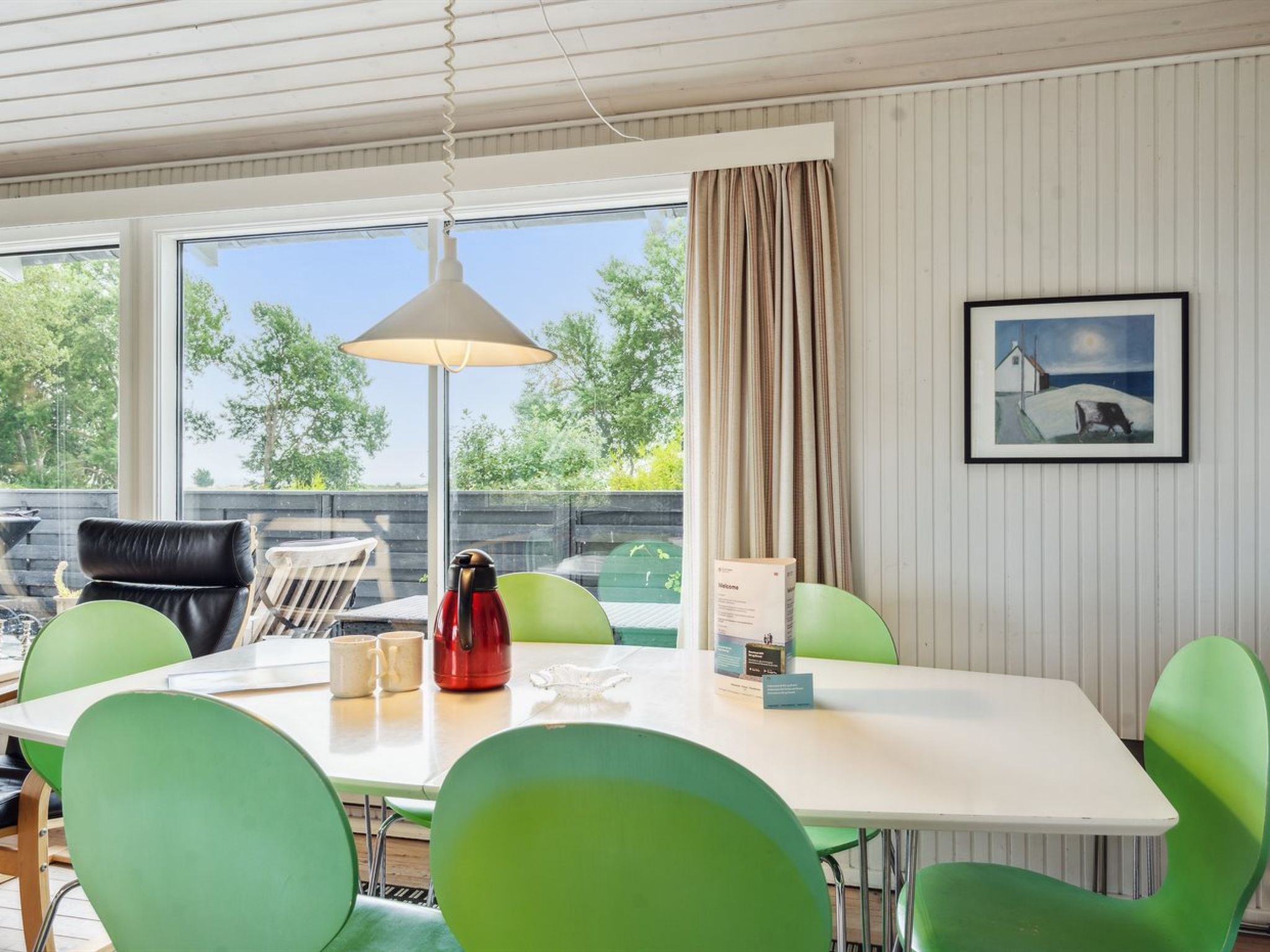 "Bridgette" - 100m from the sea - Binnen