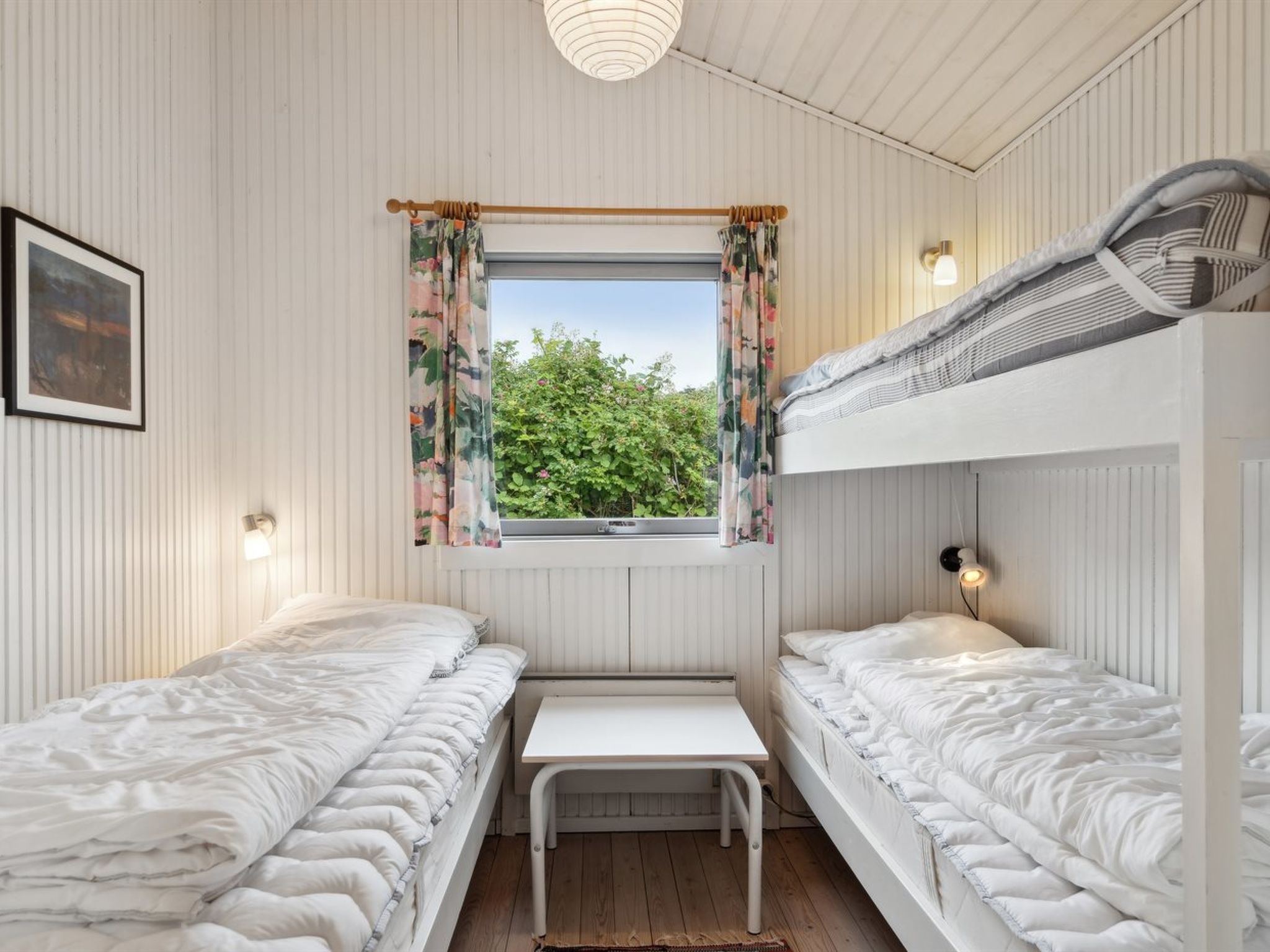 "Bridgette" - 100m from the sea - Binnen
