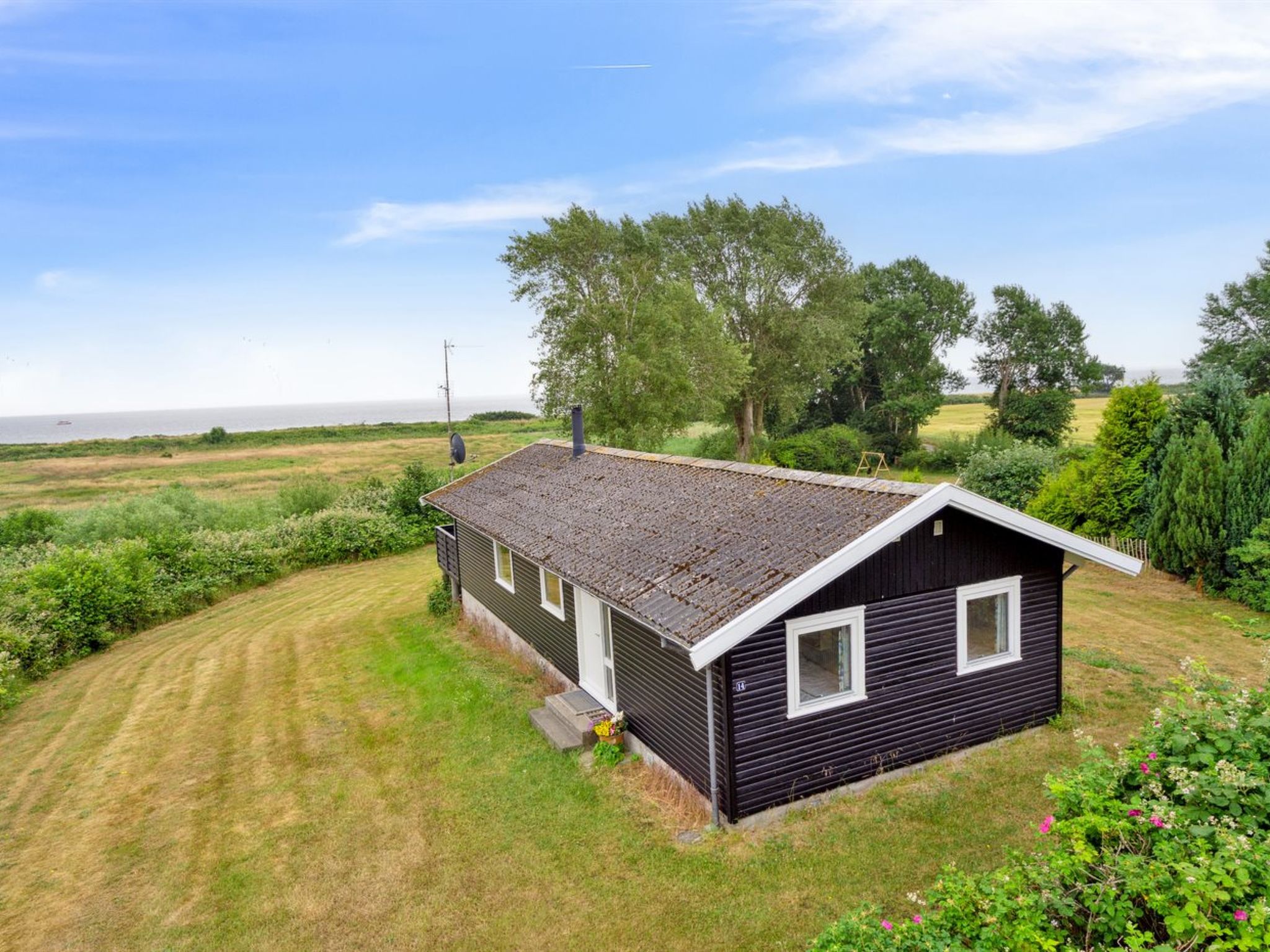 "Bridgette" - 100m from the sea - Buiten