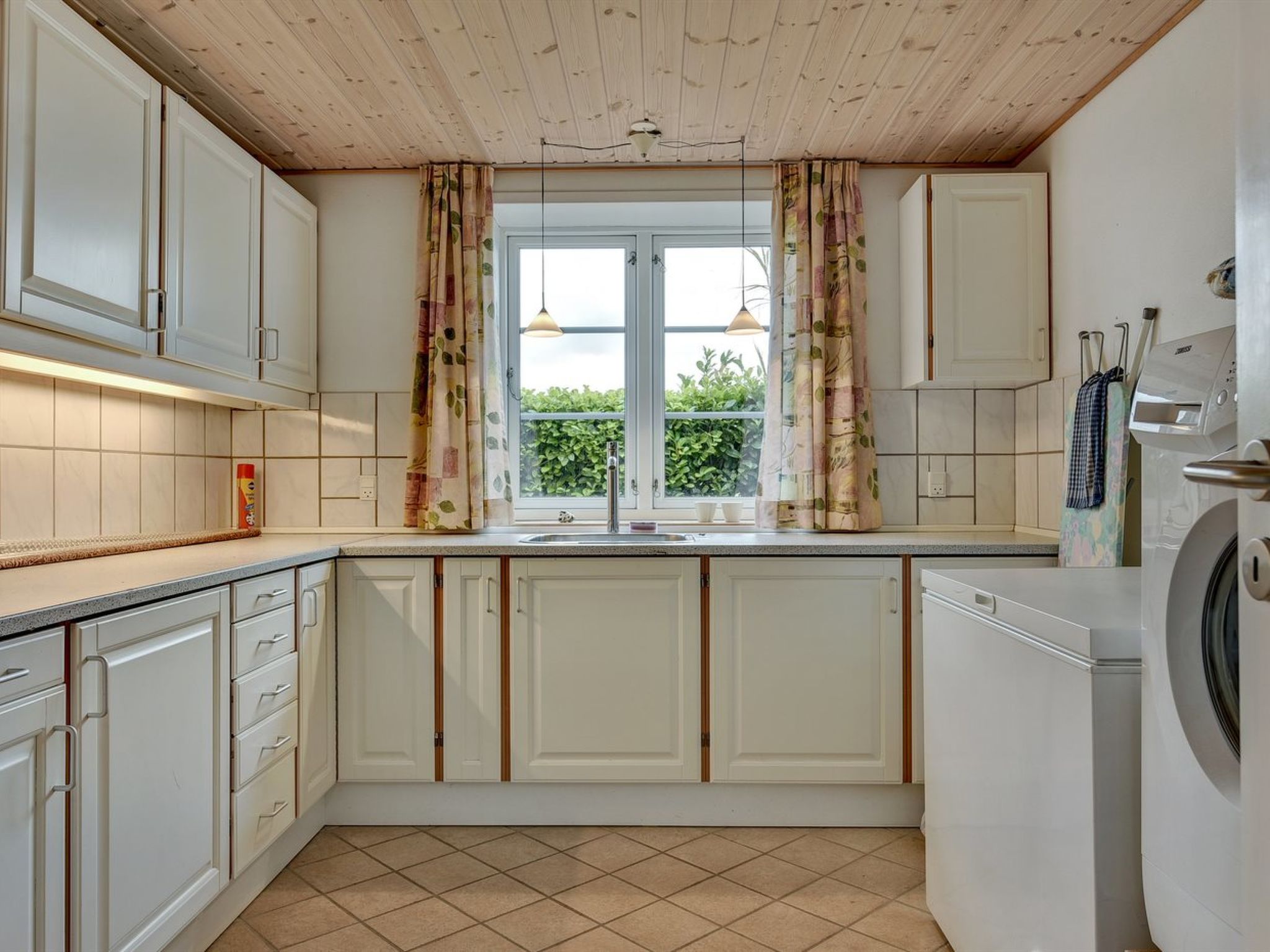 "Joran" - 120m from the sea-Dedans