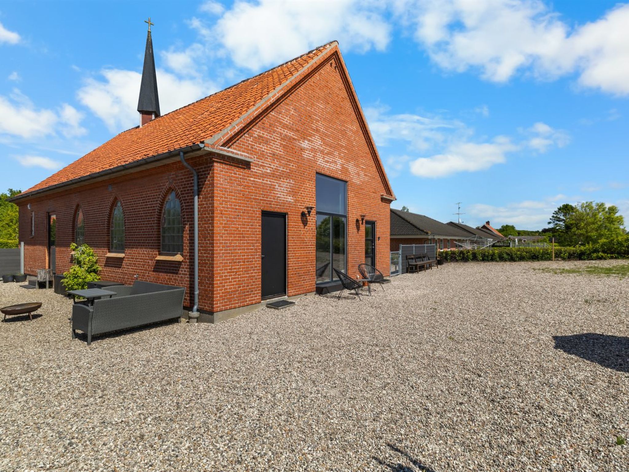 "Frothi" - 550m from the sea