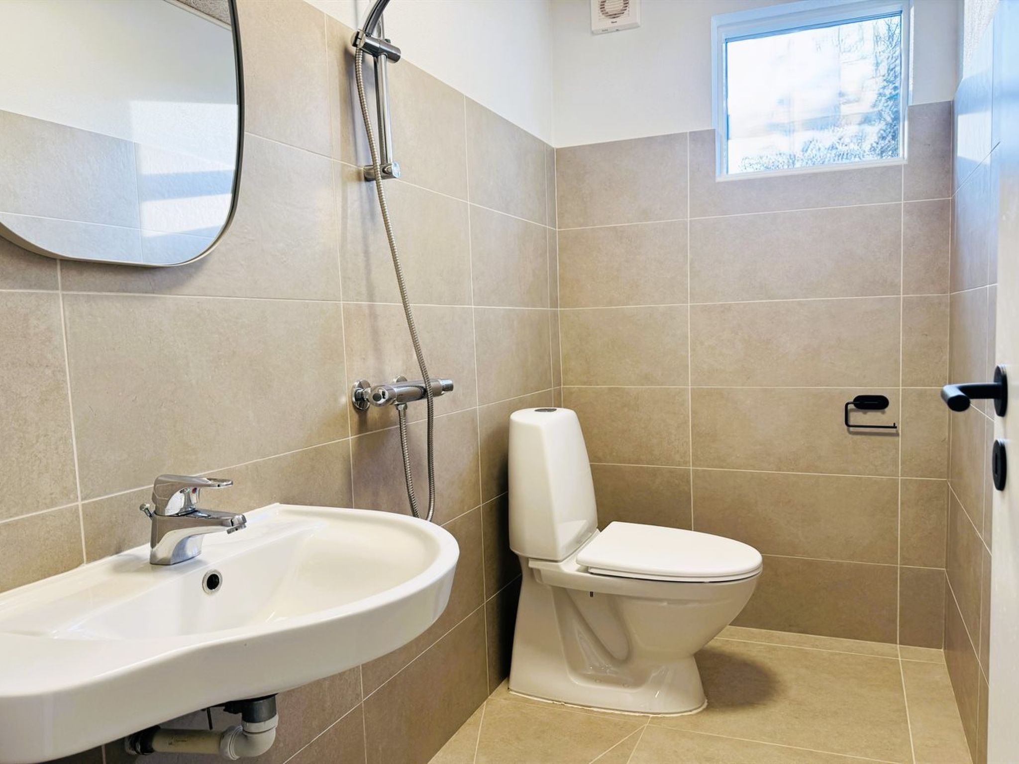 Photo of "Dana" - 525m from the sea